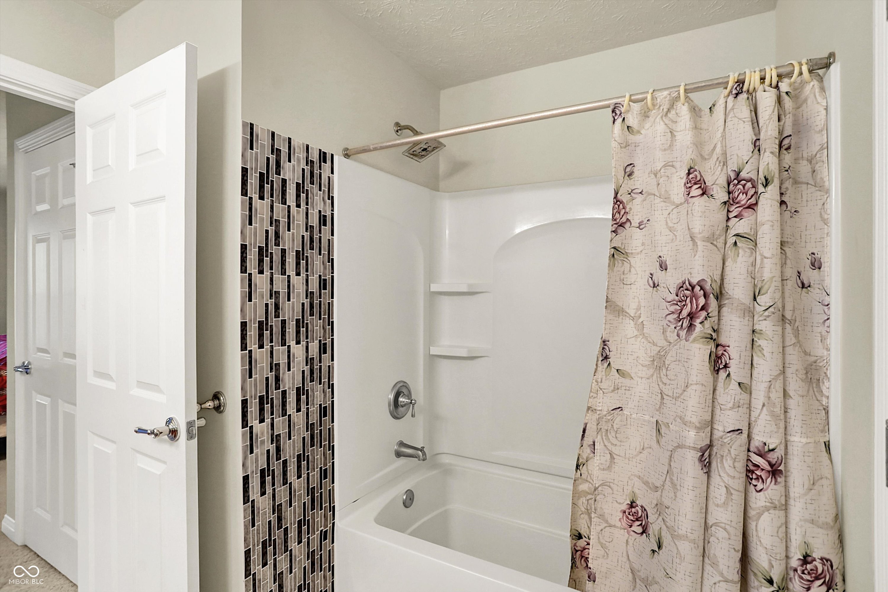 3884 Long Ridge Boulevard