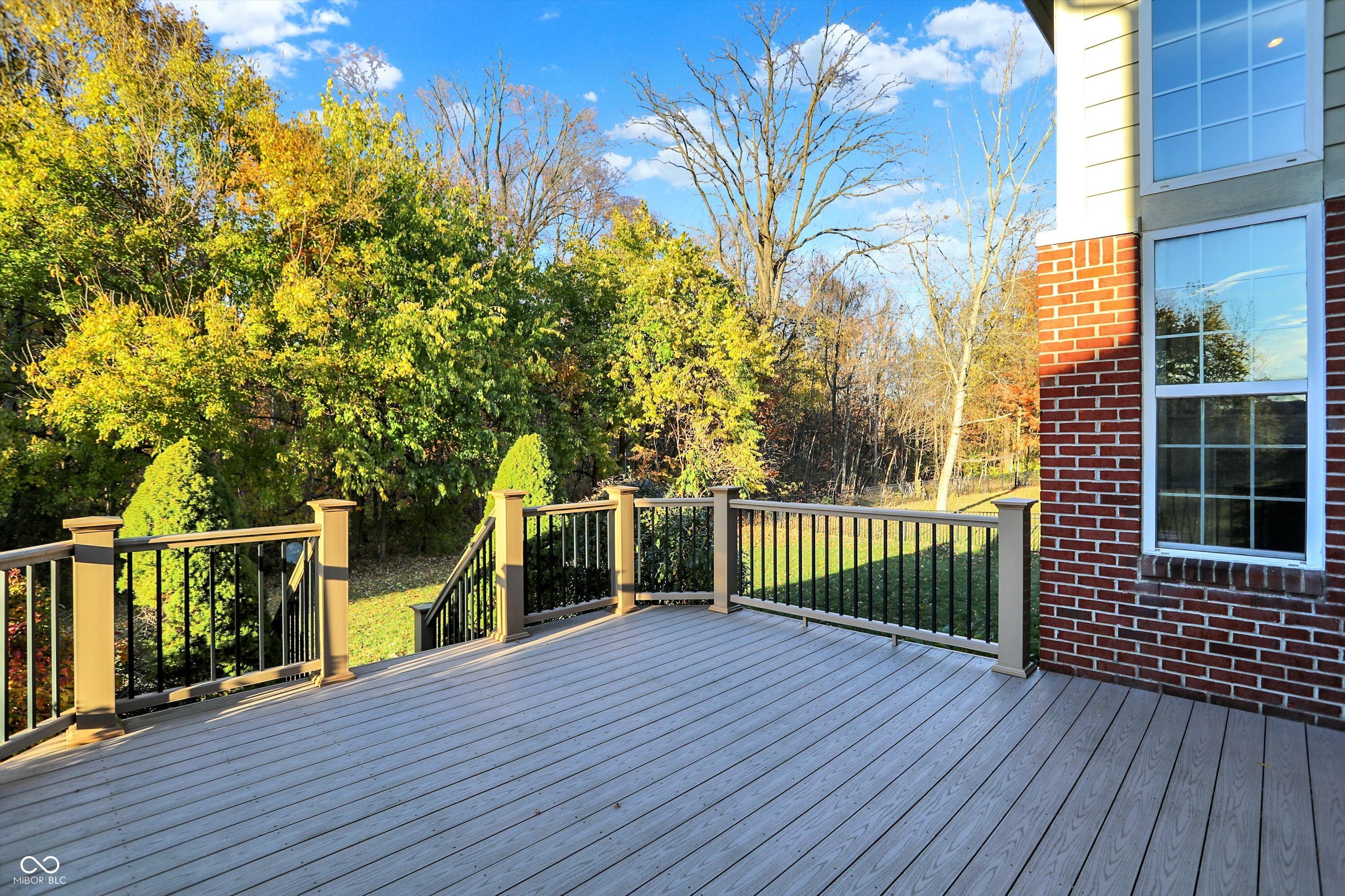 3884 Long Ridge Boulevard