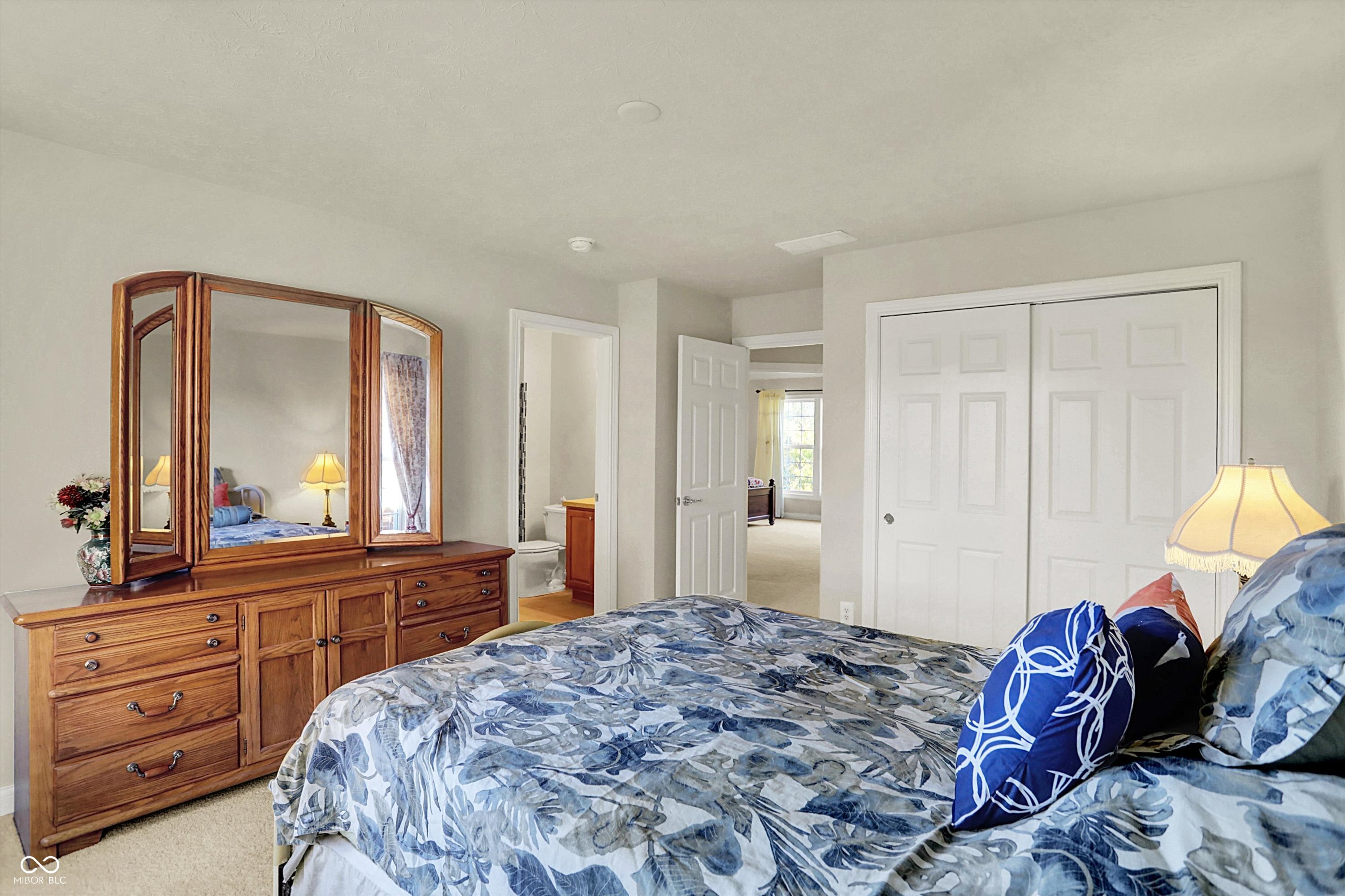 3884 Long Ridge Boulevard