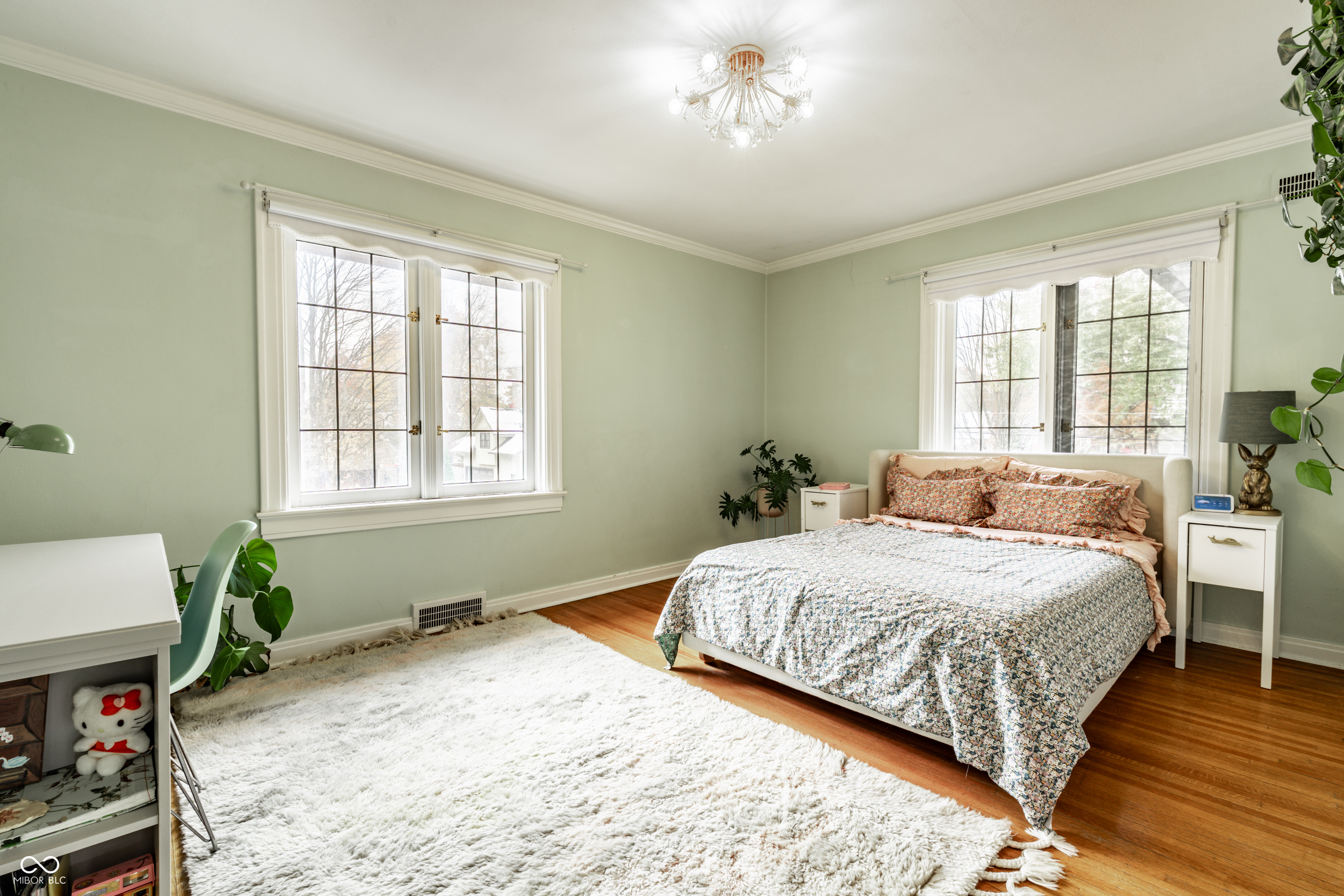 5502 Washington Boulevard