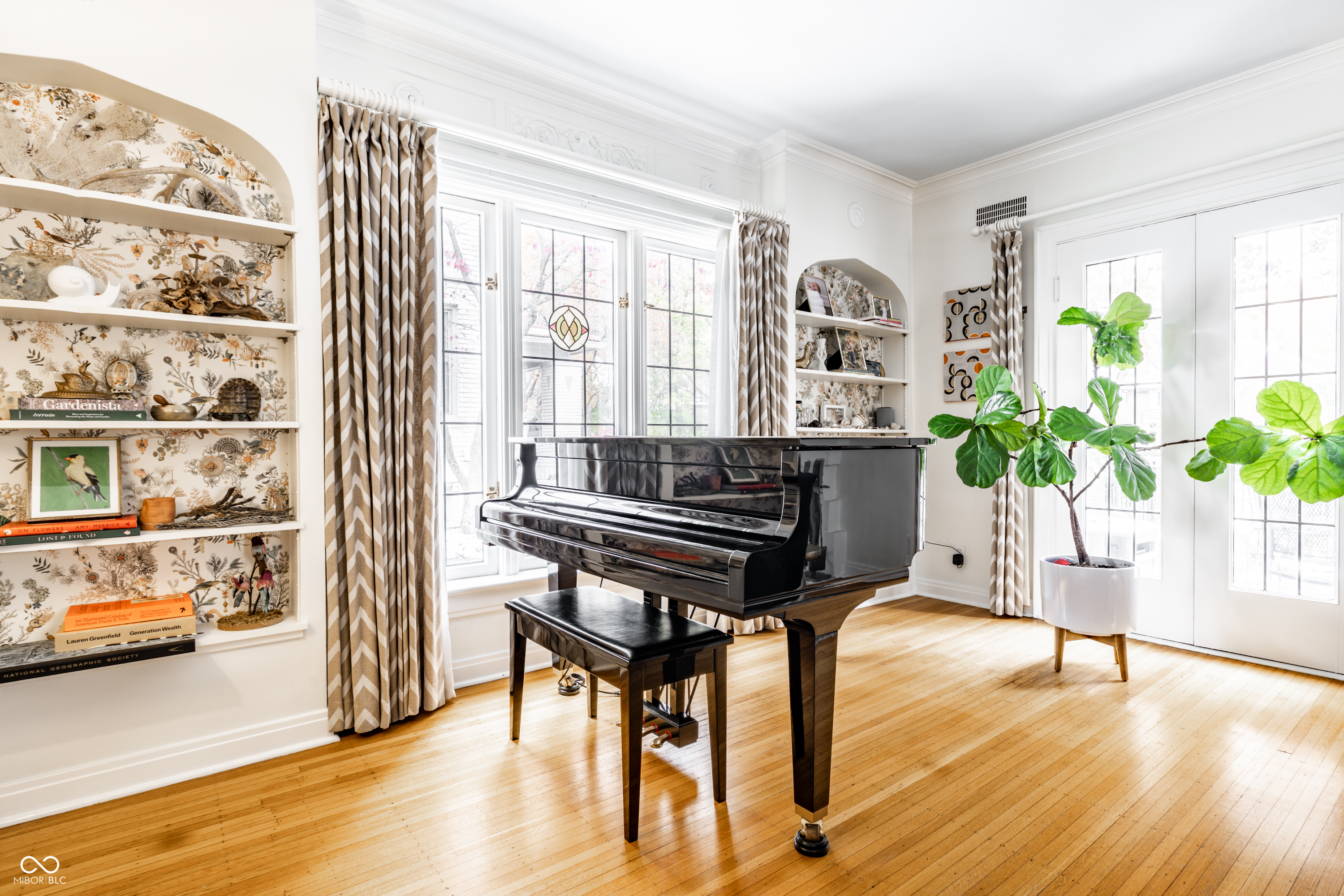 5502 Washington Boulevard