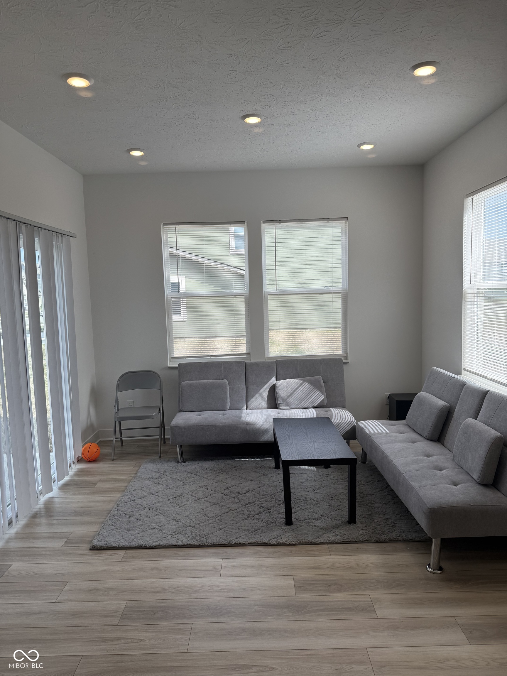 1063 Bellwood Boulevard