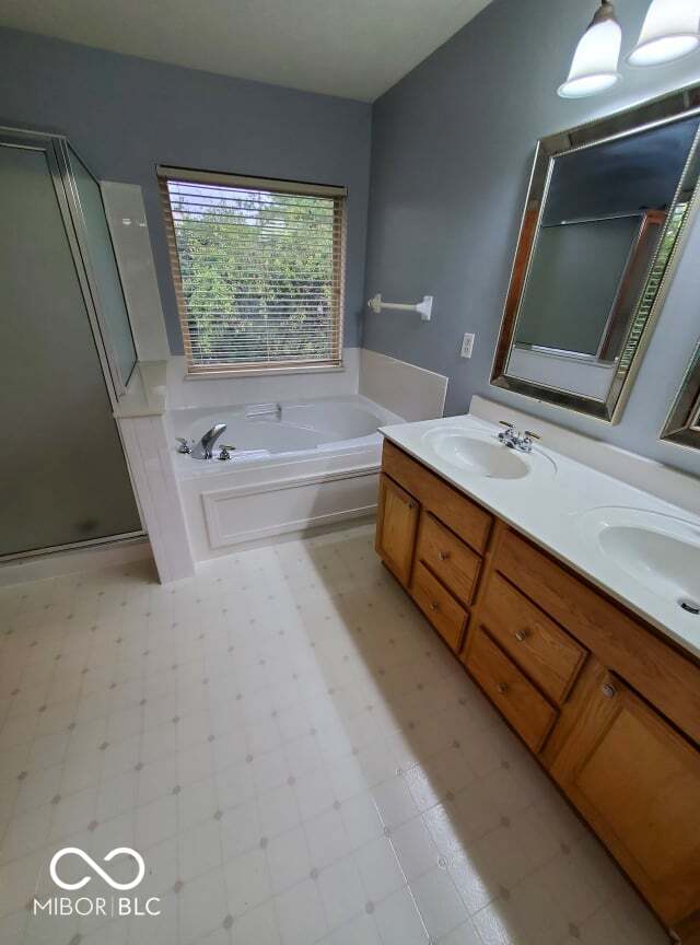 10116 Hawks Lake Drive