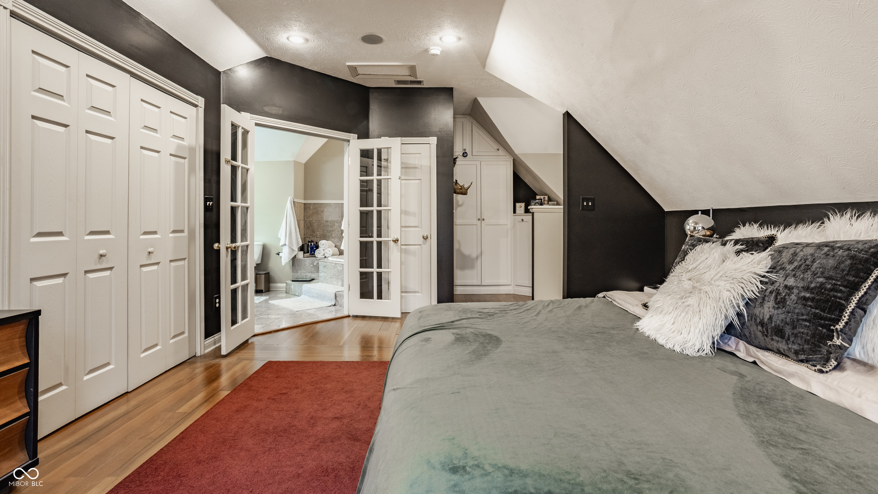 2351 N Pennsylvania Street