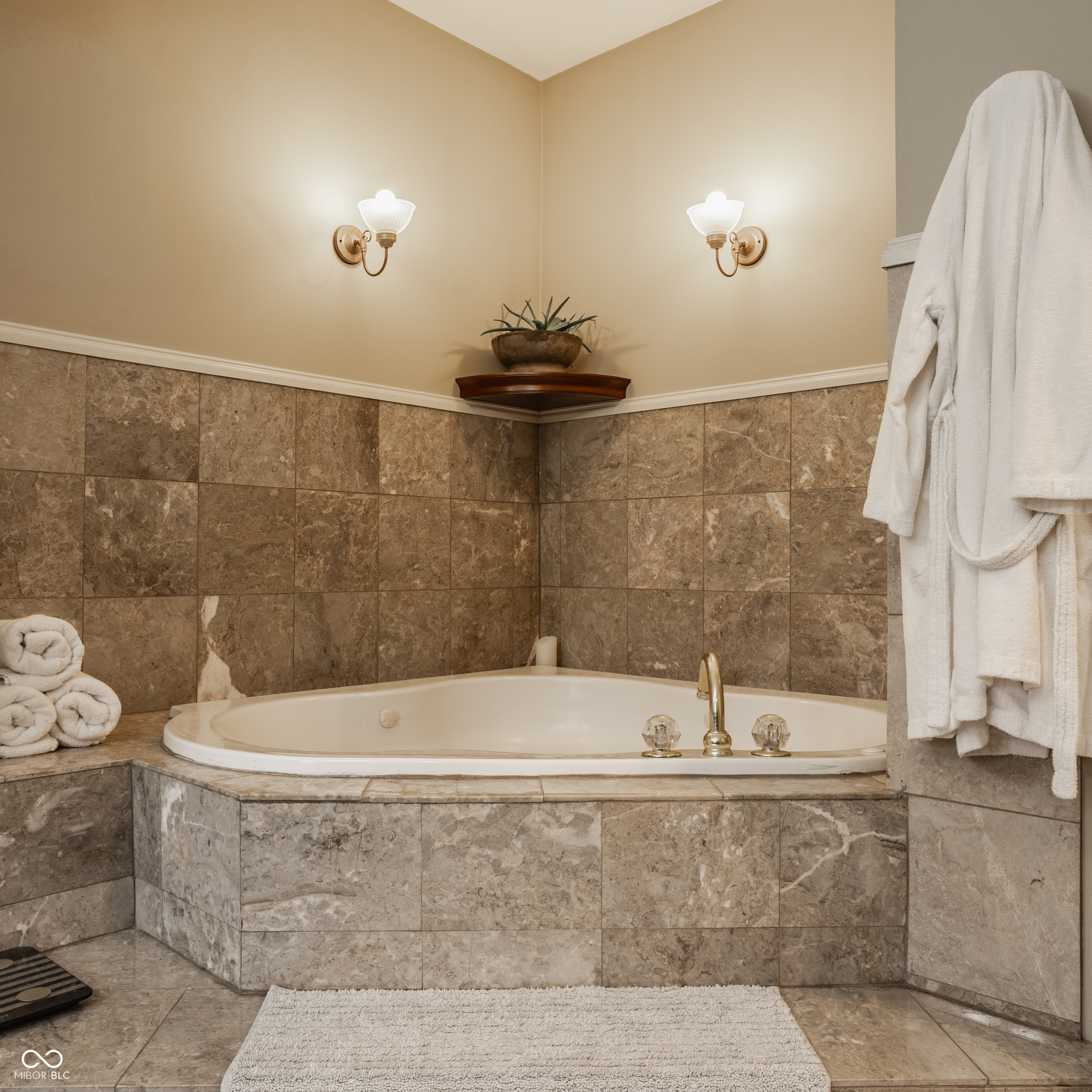 2351 N Pennsylvania Street