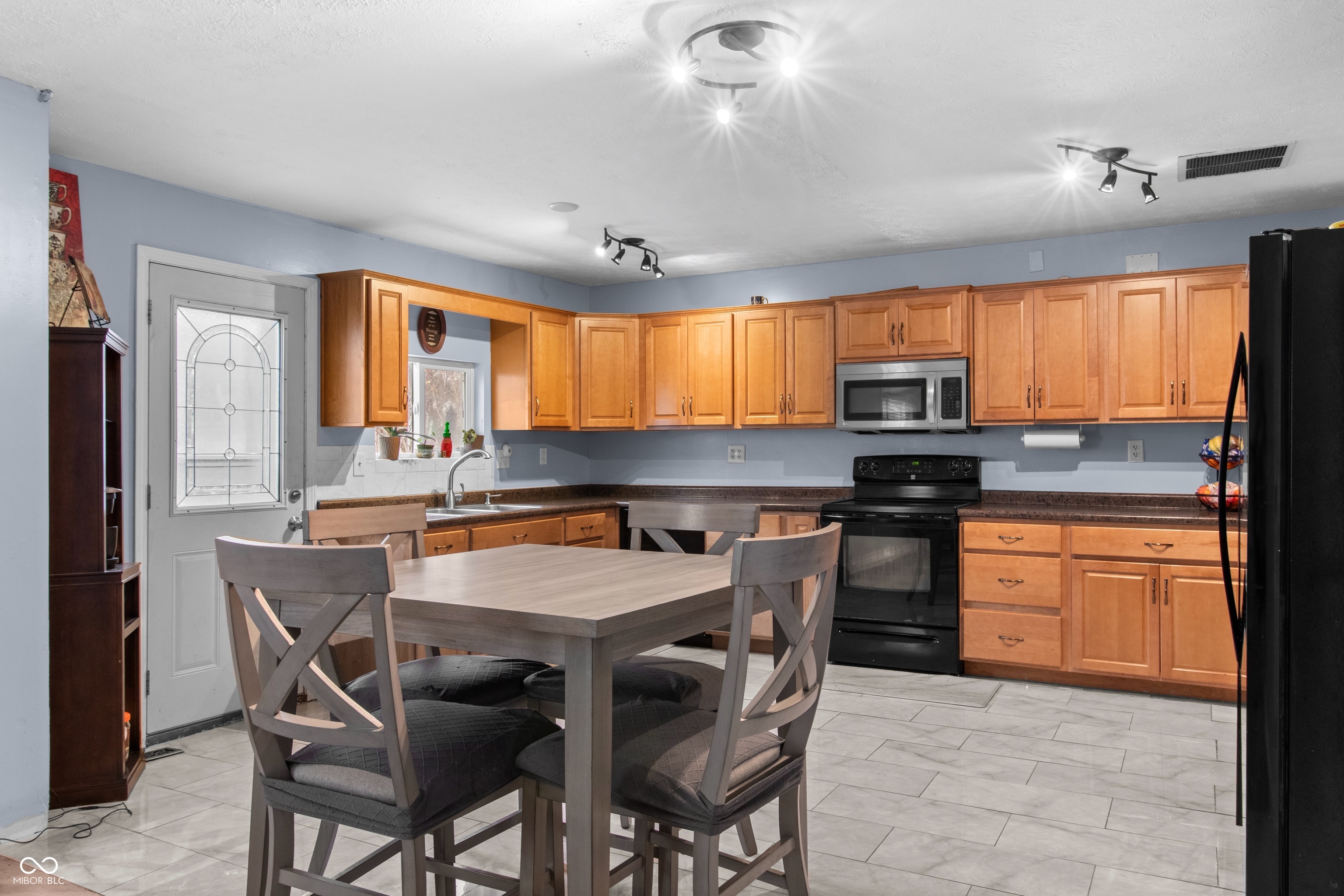 9106 Broken Arrow Road