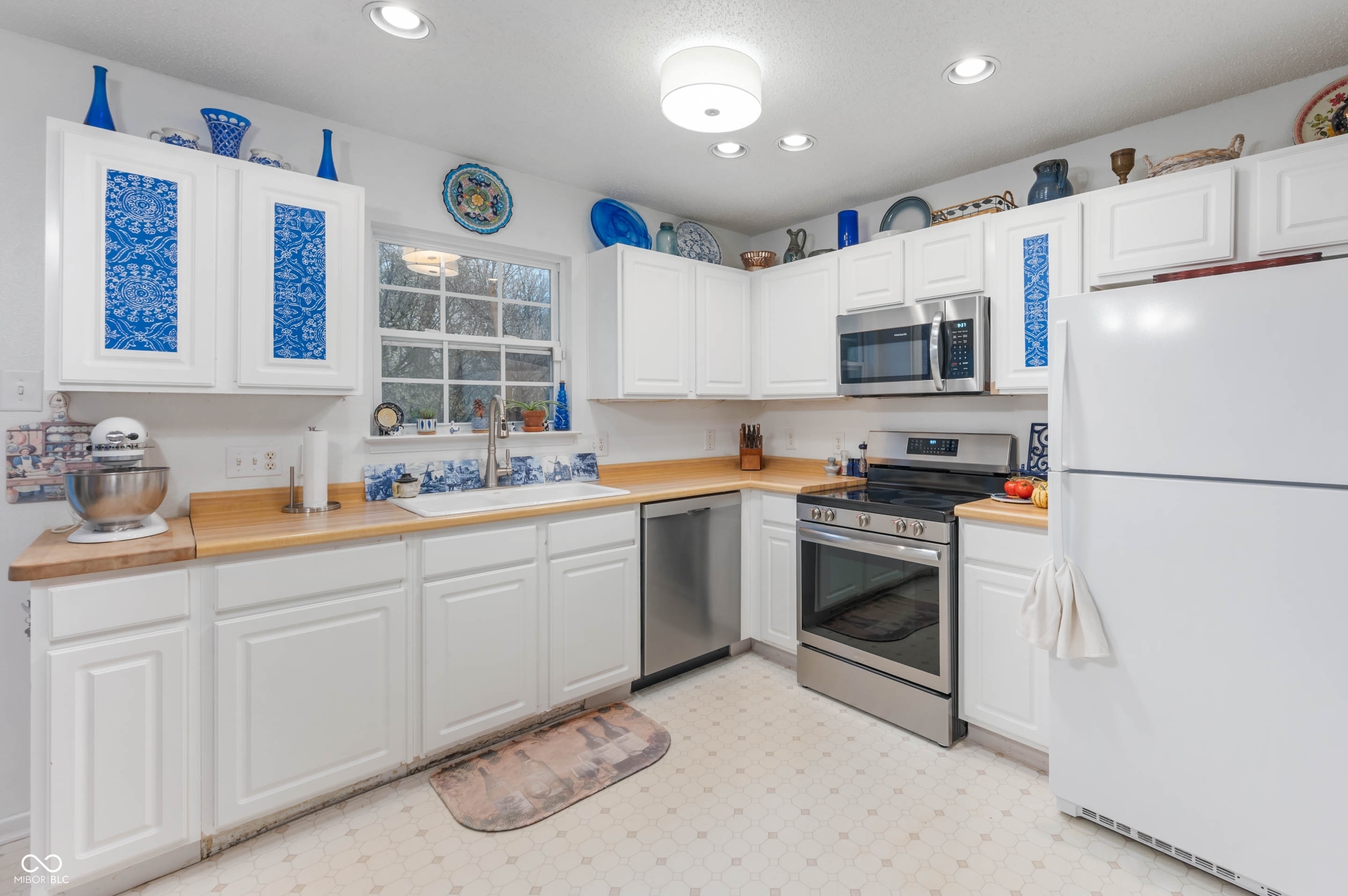 9105 Southernwood Way