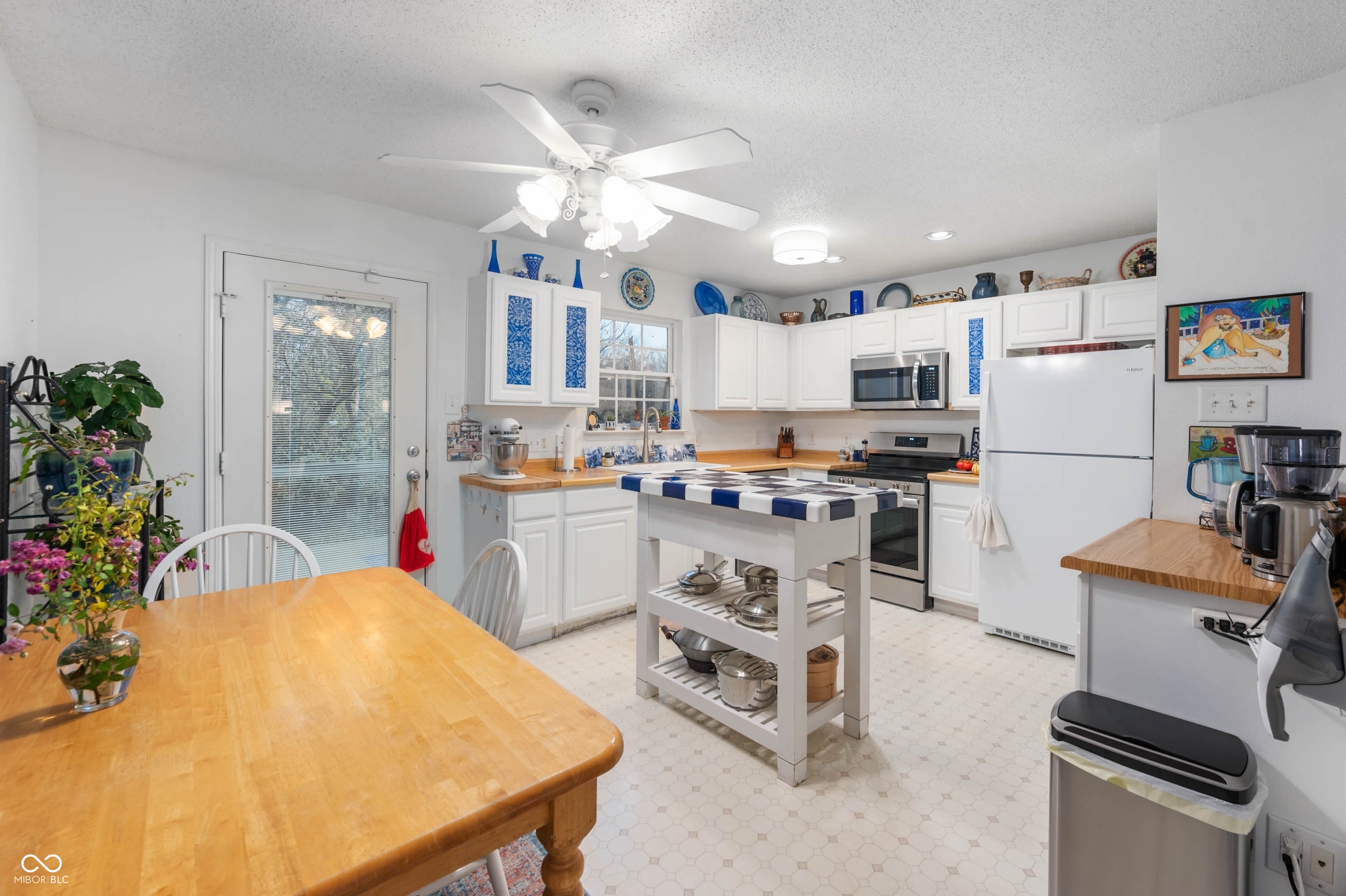 9105 Southernwood Way