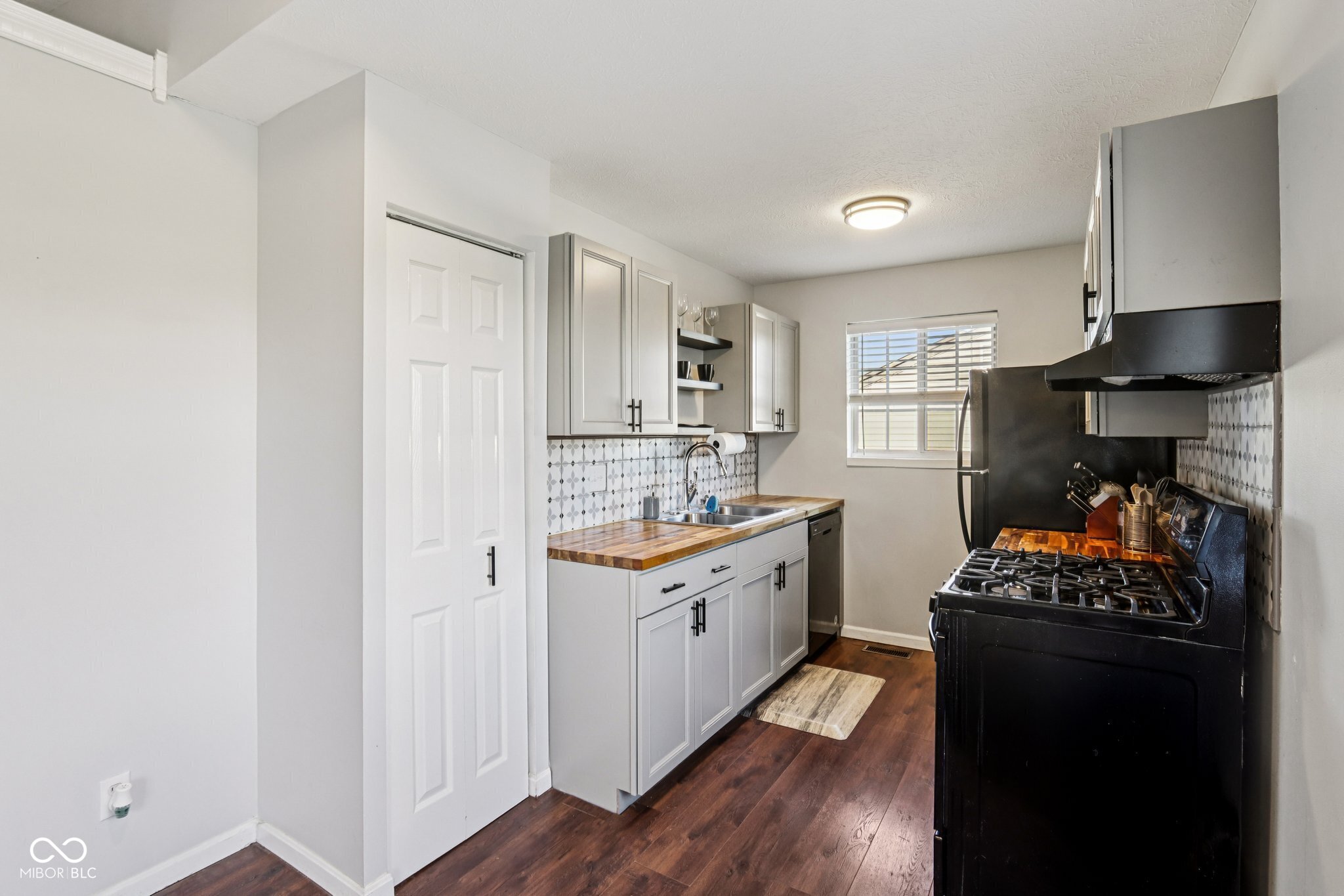 111 Meadow Creek Boulevard