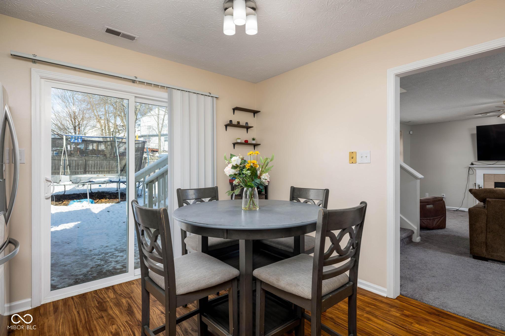 5993 Sycamore Forge Lane