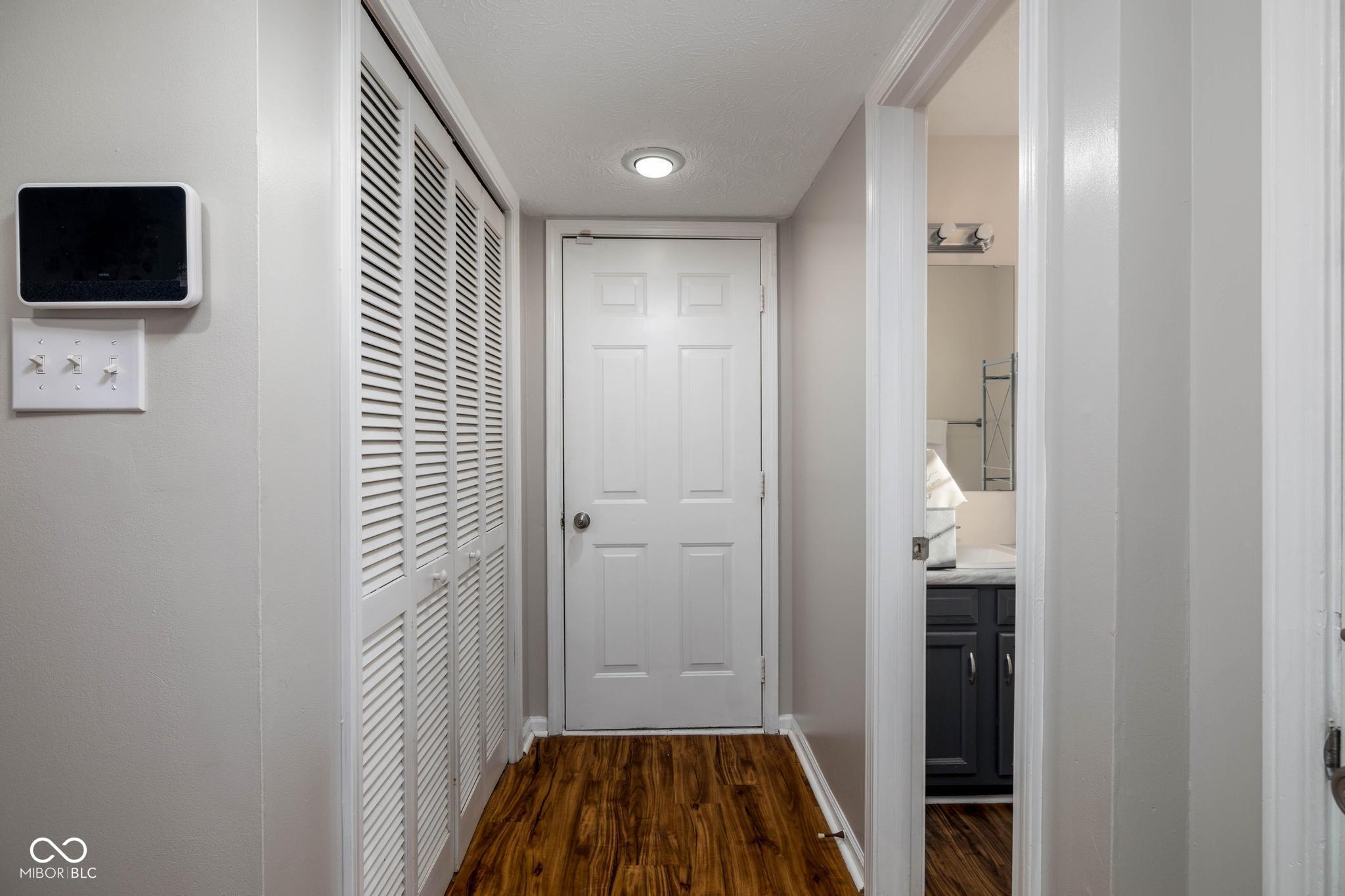 5993 Sycamore Forge Lane