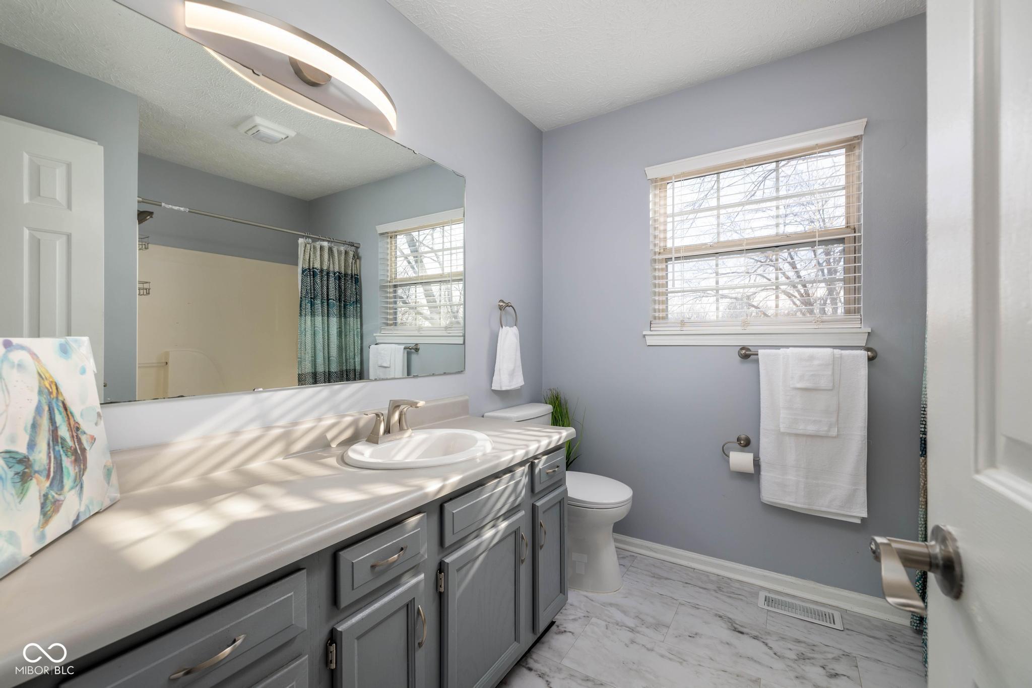 5993 Sycamore Forge Lane