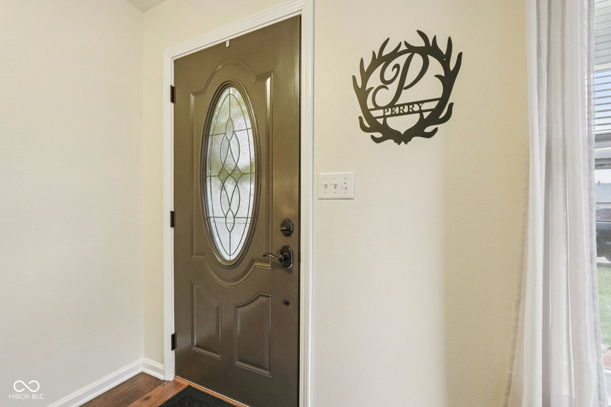 1502 Round Lake Court