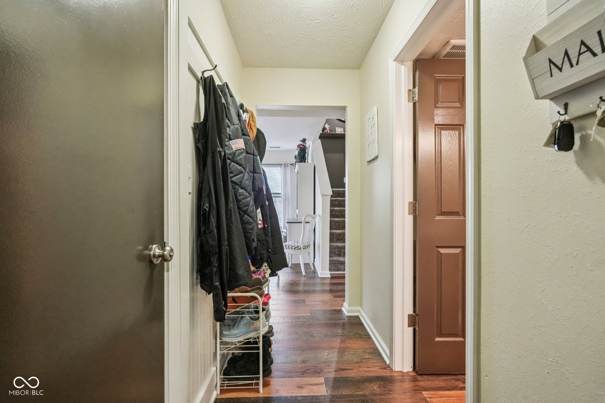 1502 Round Lake Court