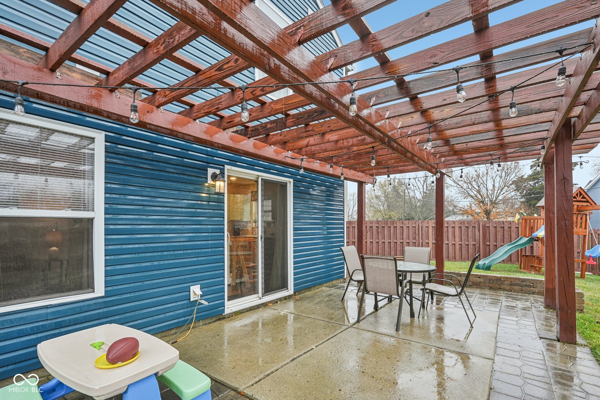 1502 Round Lake Court