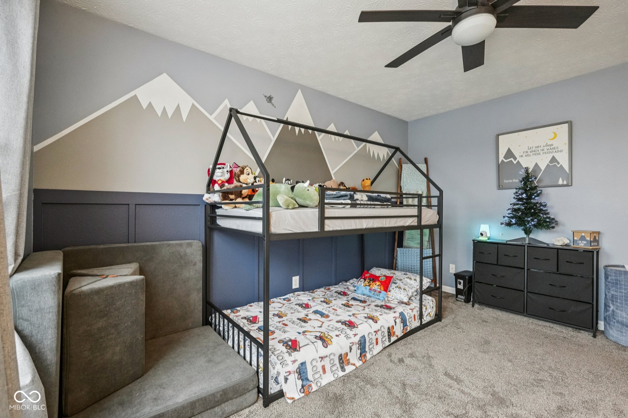 1502 Round Lake Court