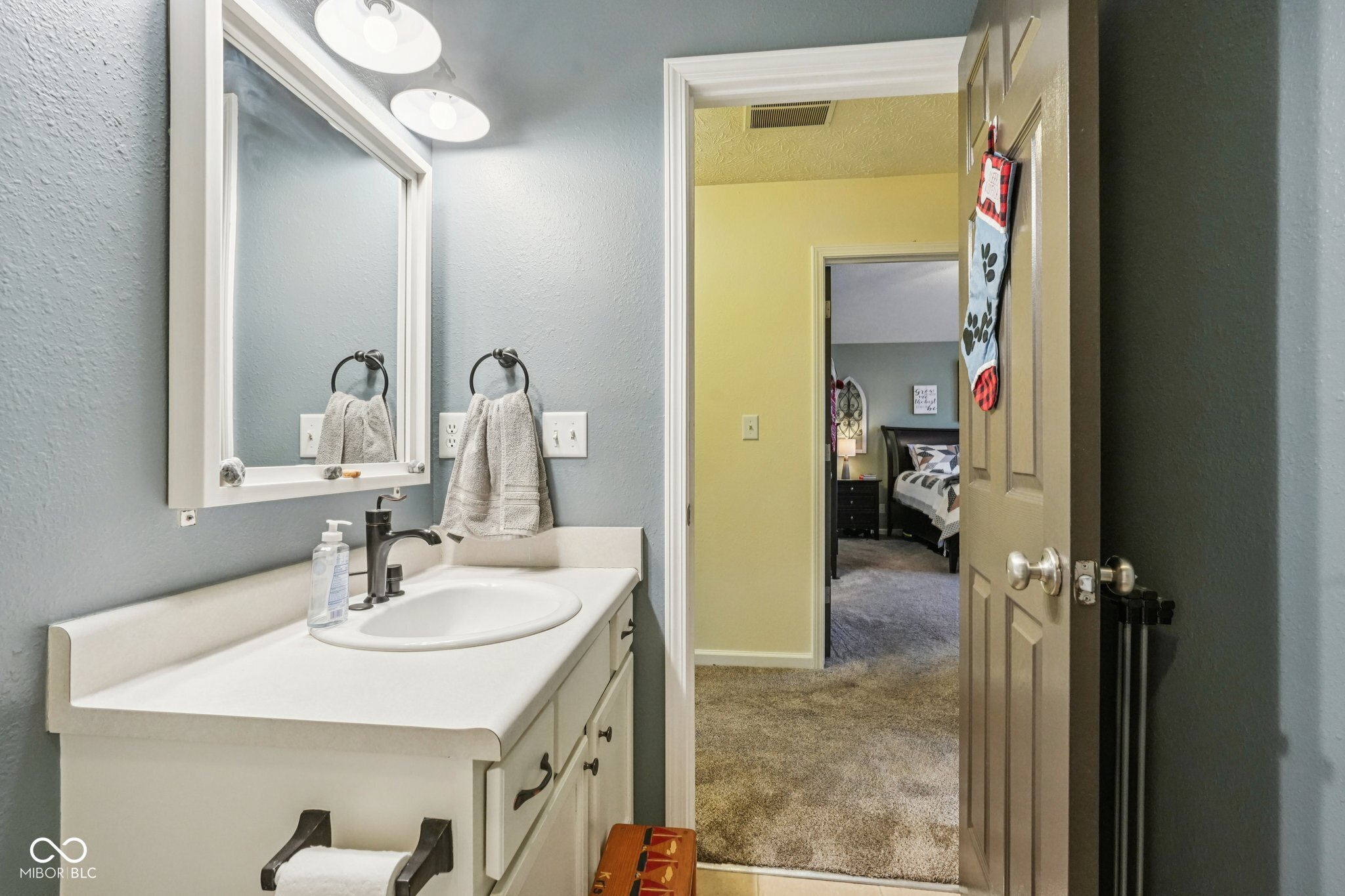 1502 Round Lake Court