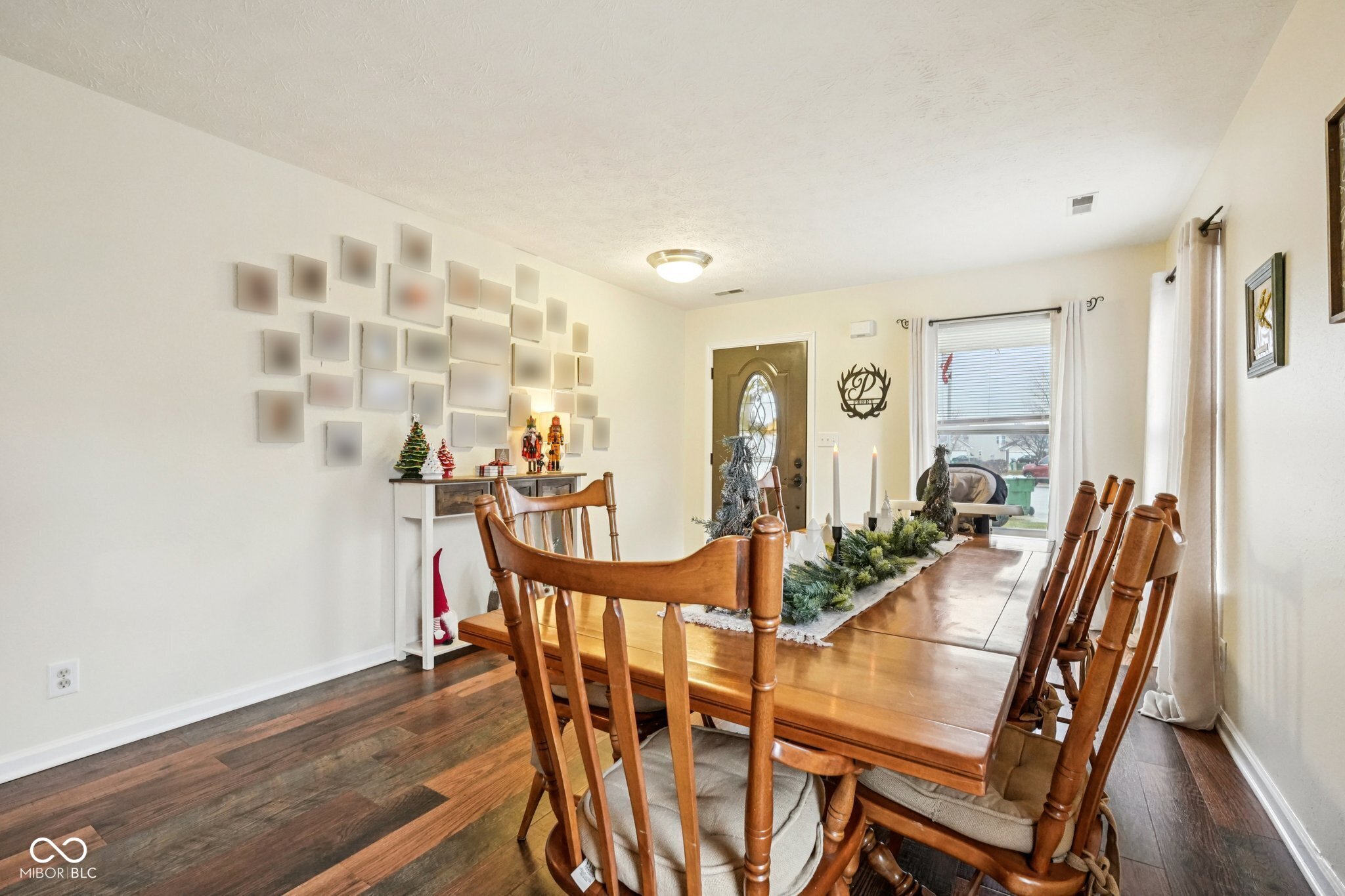 1502 Round Lake Court