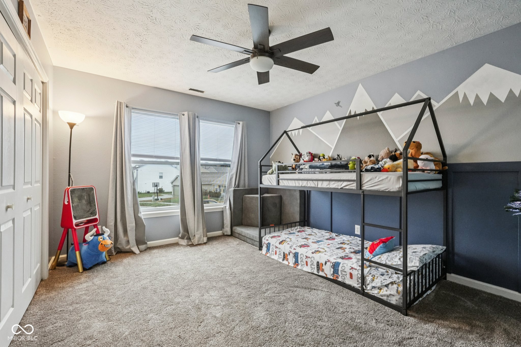 1502 Round Lake Court