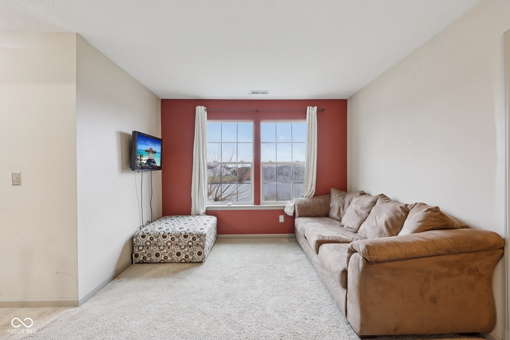 2411 Lakeshore Court