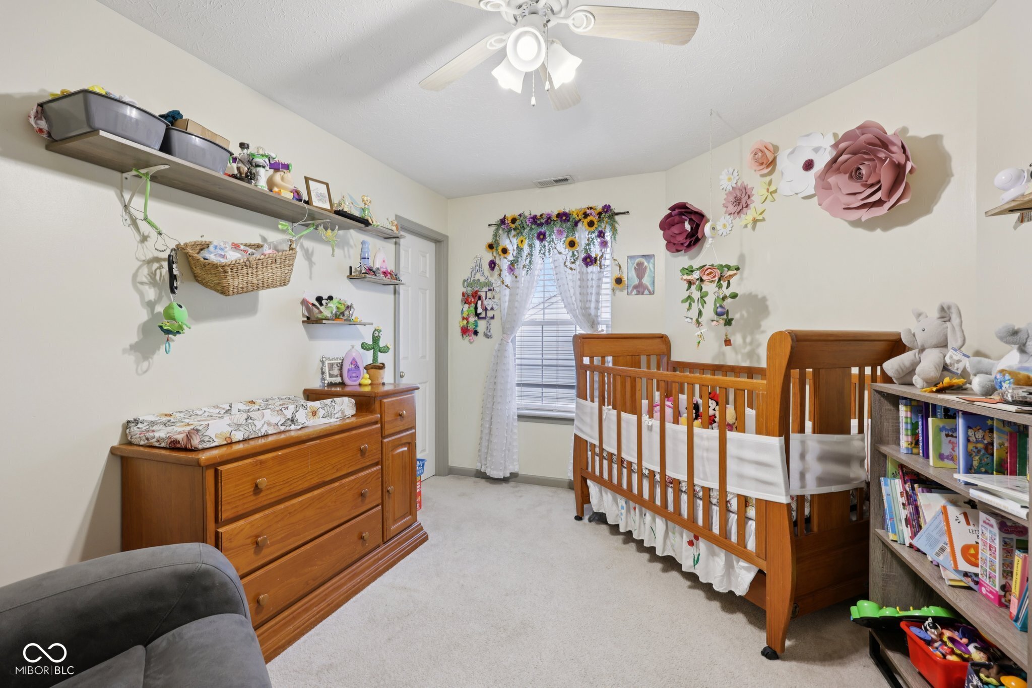 2411 Lakeshore Court