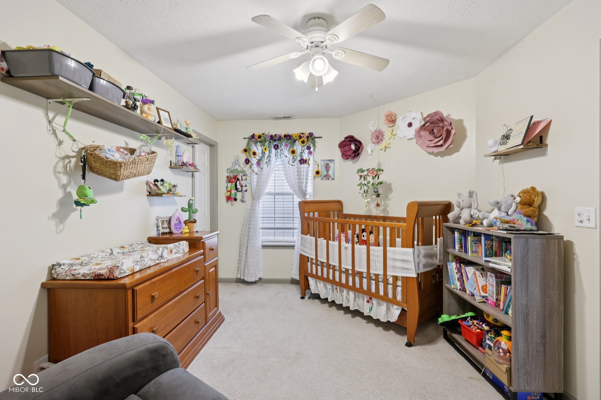 2411 Lakeshore Court