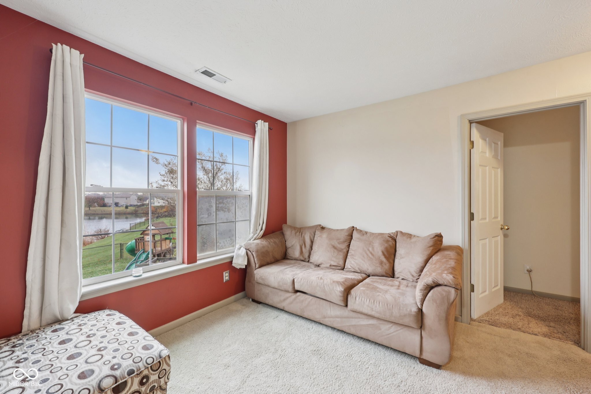 2411 Lakeshore Court