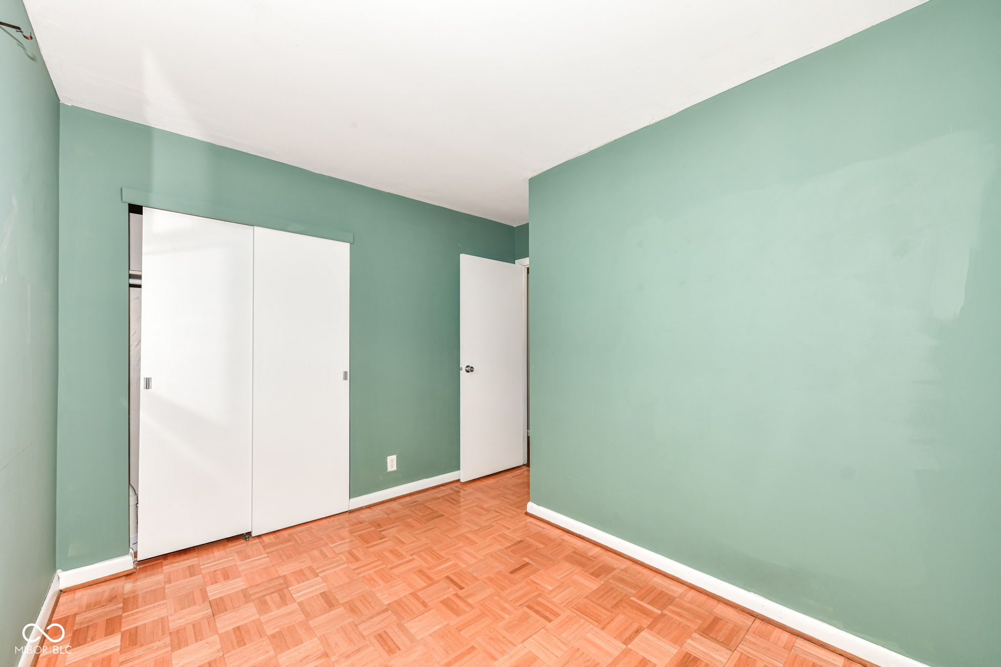 6121 Norwaldo Avenue