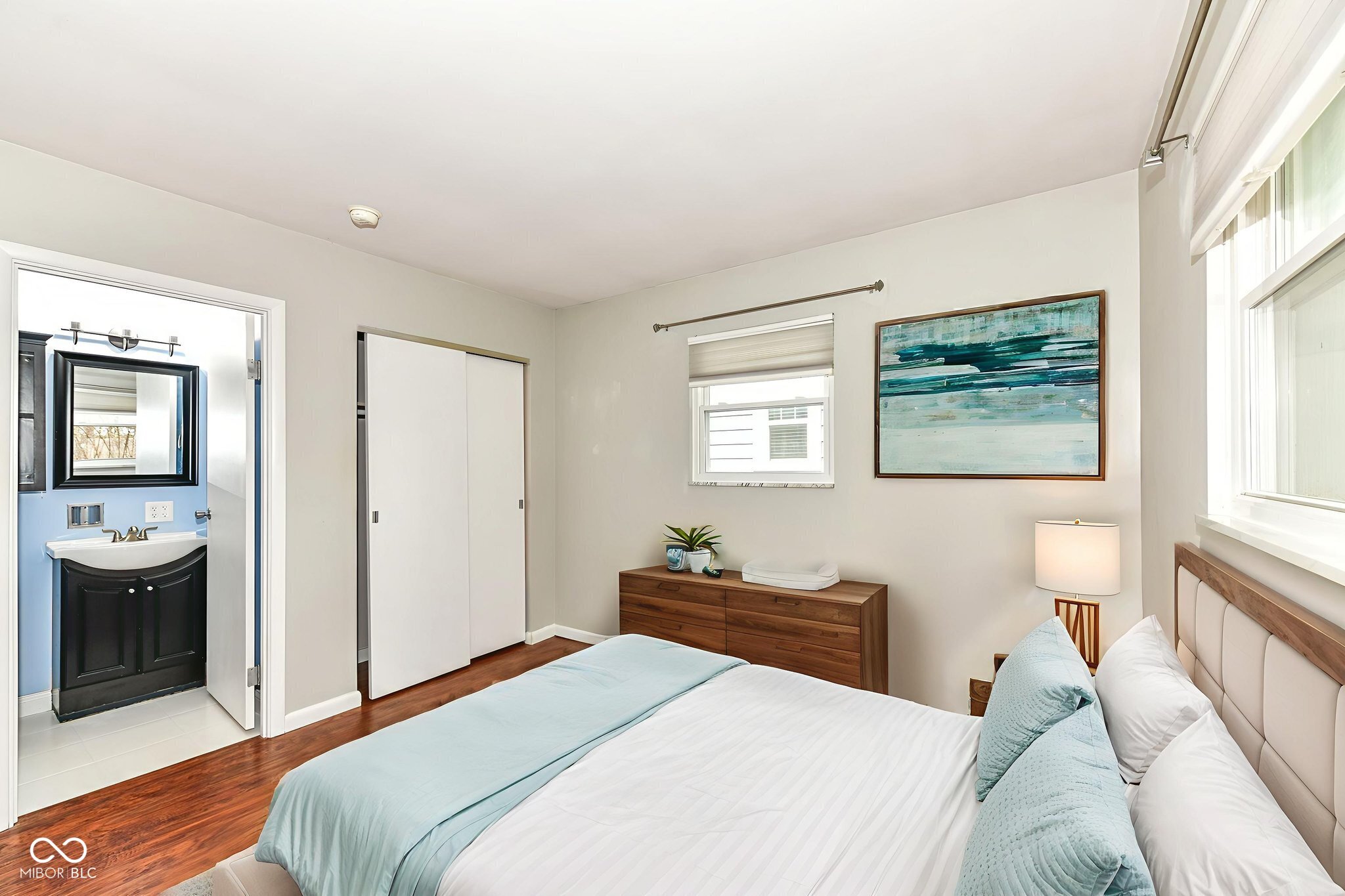 6121 Norwaldo Avenue