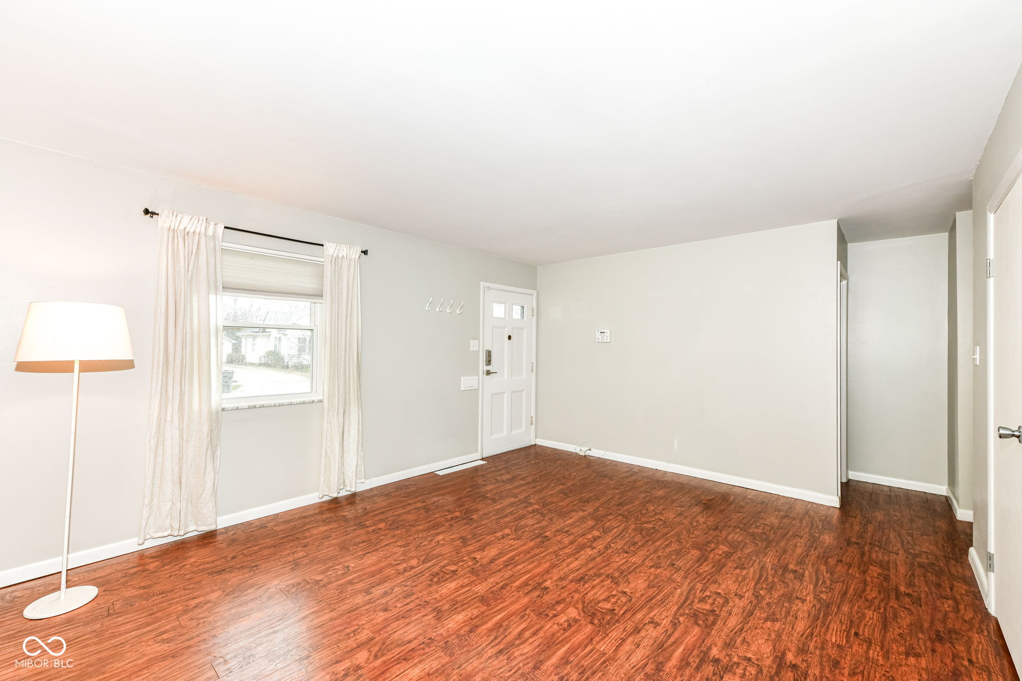 6121 Norwaldo Avenue