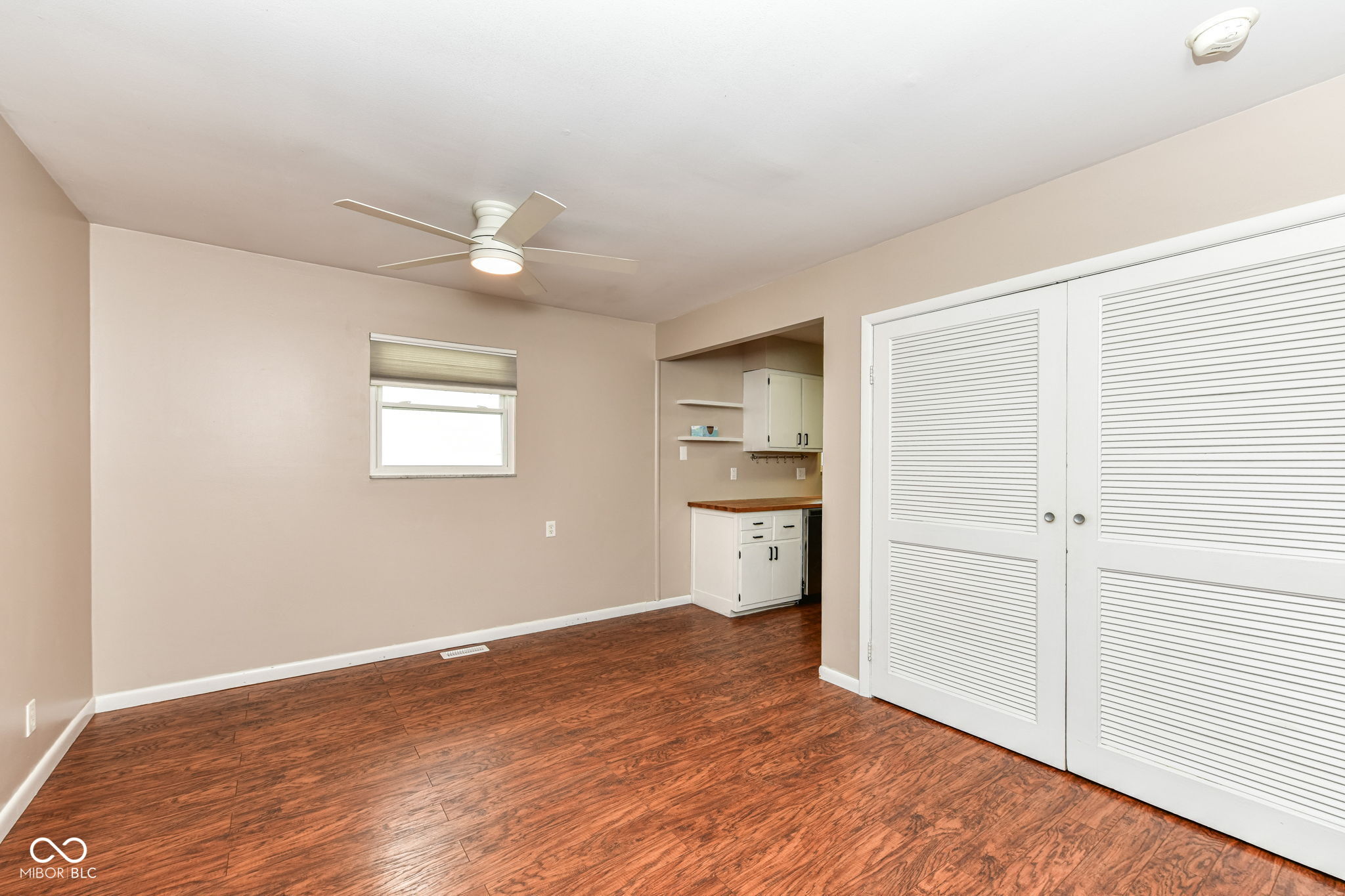 6121 Norwaldo Avenue