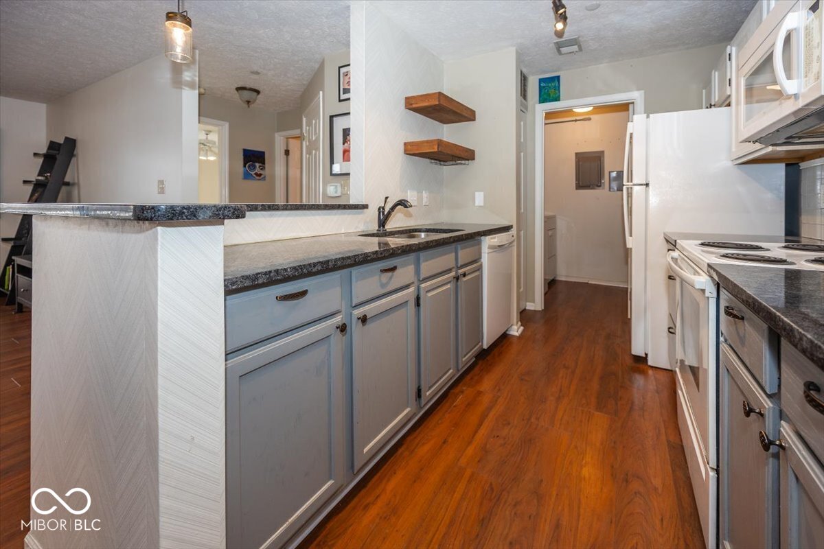 8720 Yardley Court Unit: 203