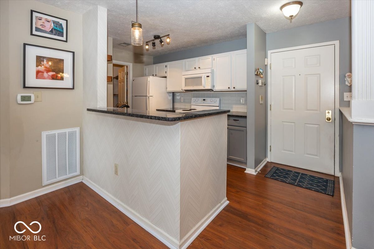 8720 Yardley Court Unit: 203