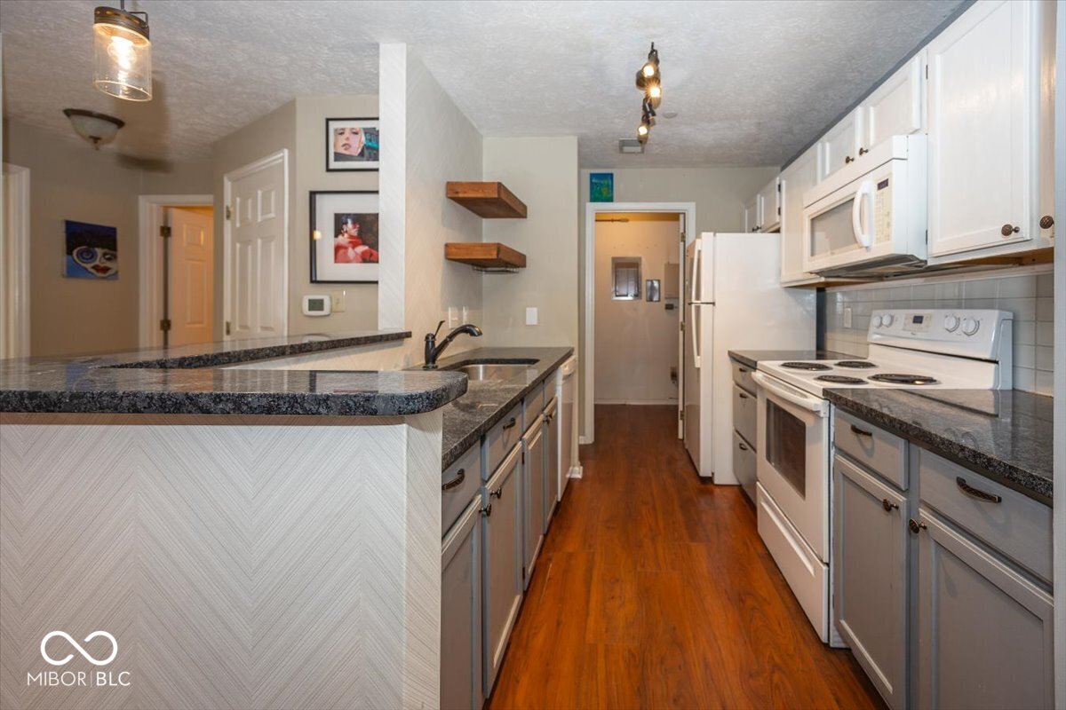 8720 Yardley Court Unit: 203