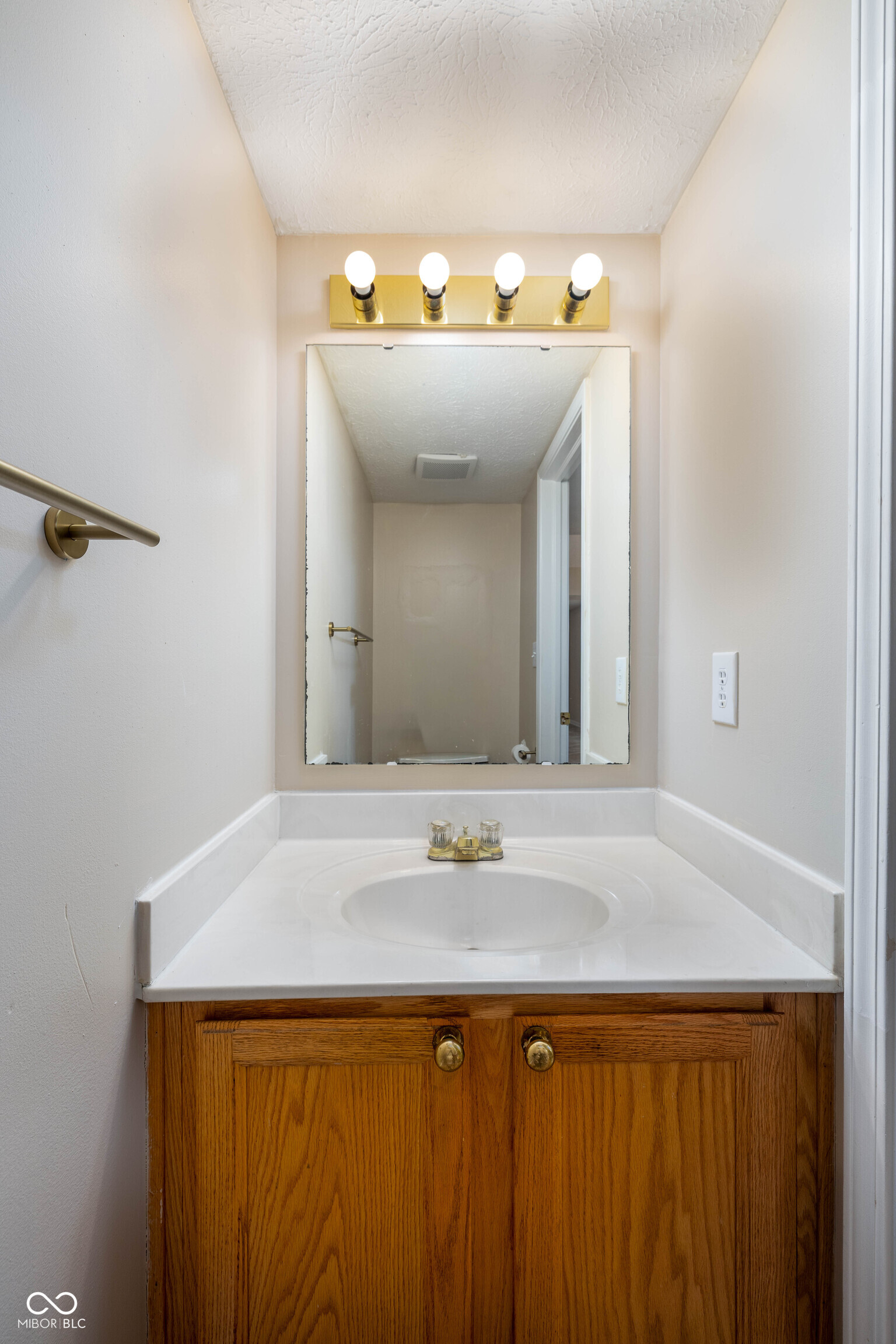 6357 Hollingsworth Drive