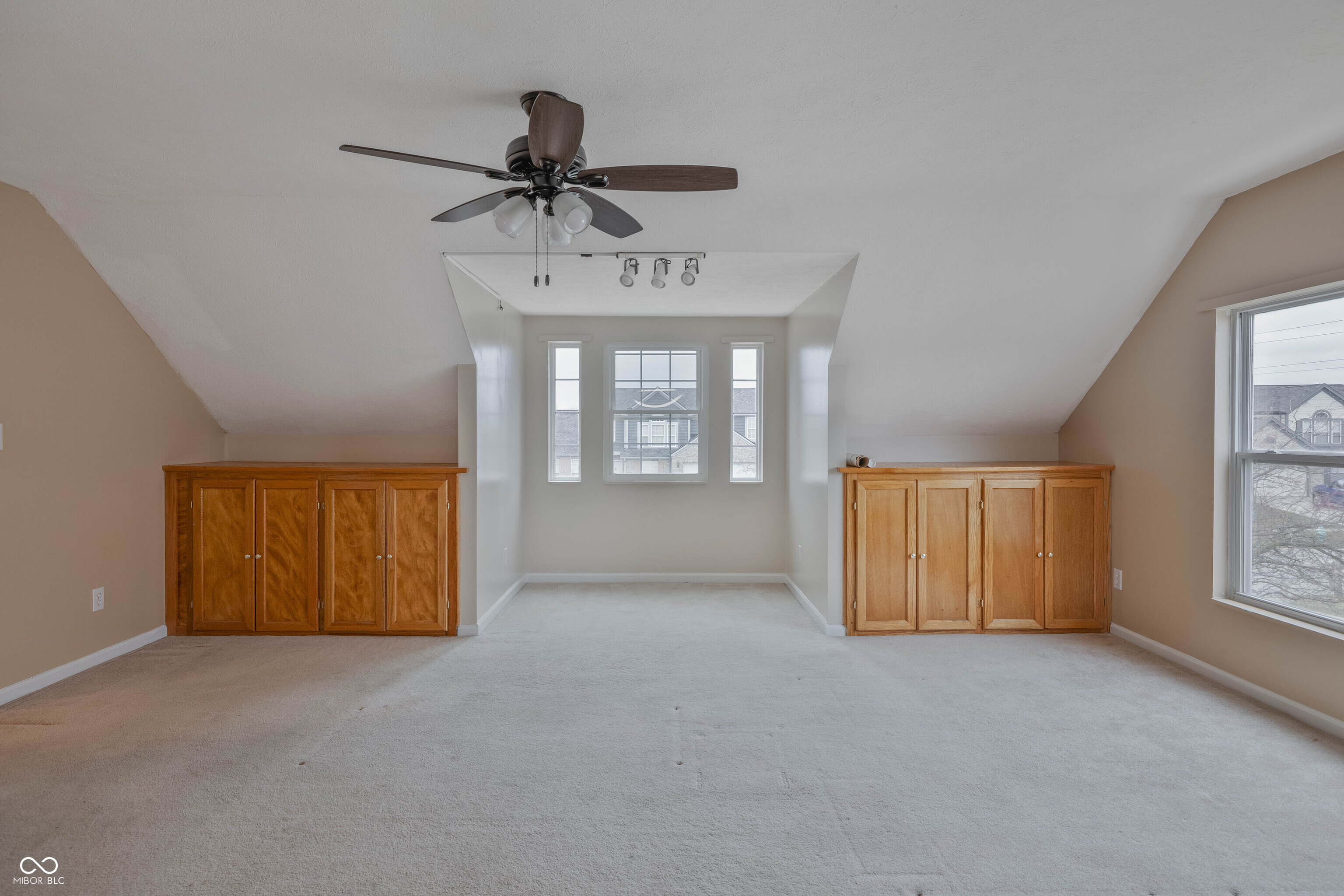 6357 Hollingsworth Drive