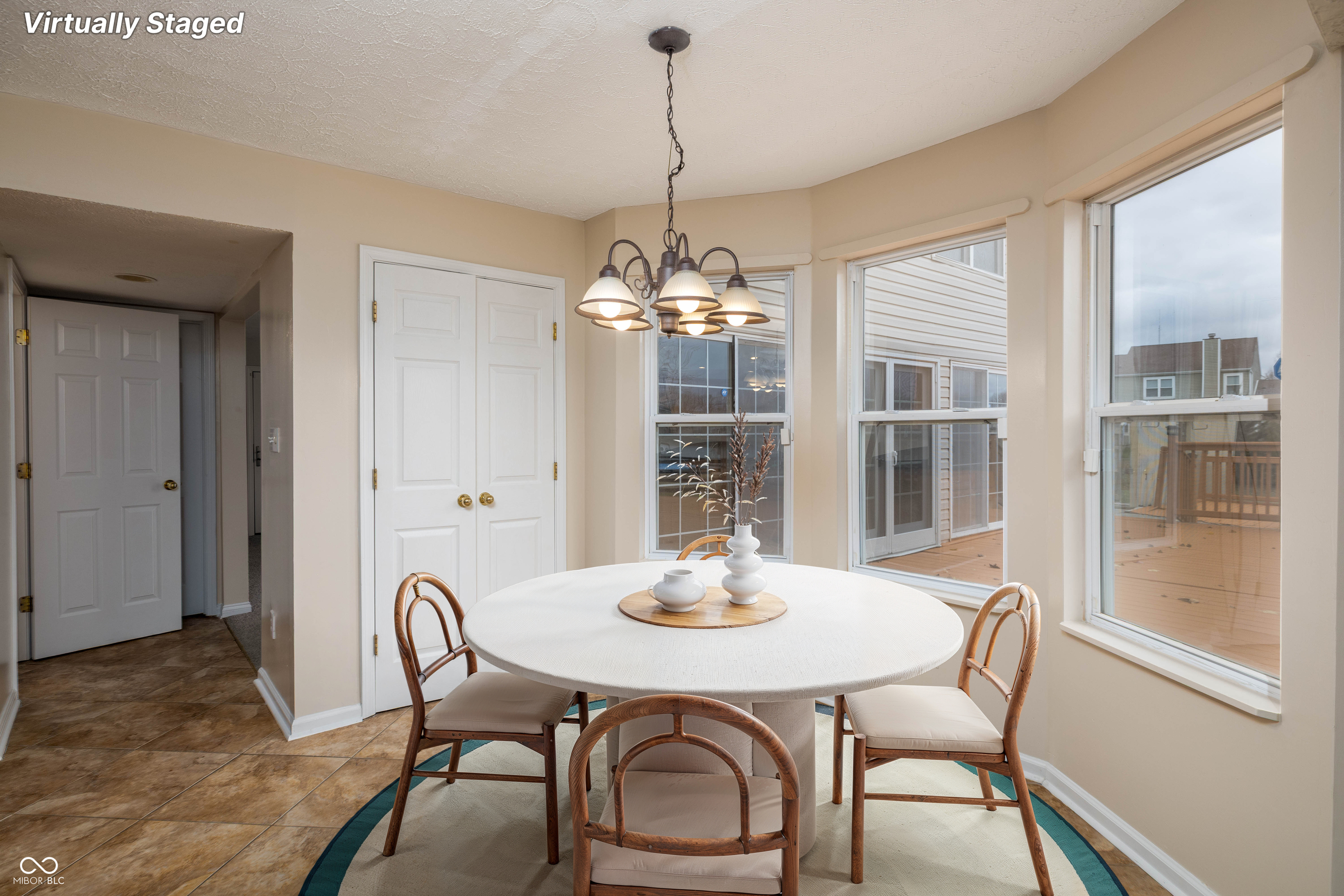 6357 Hollingsworth Drive