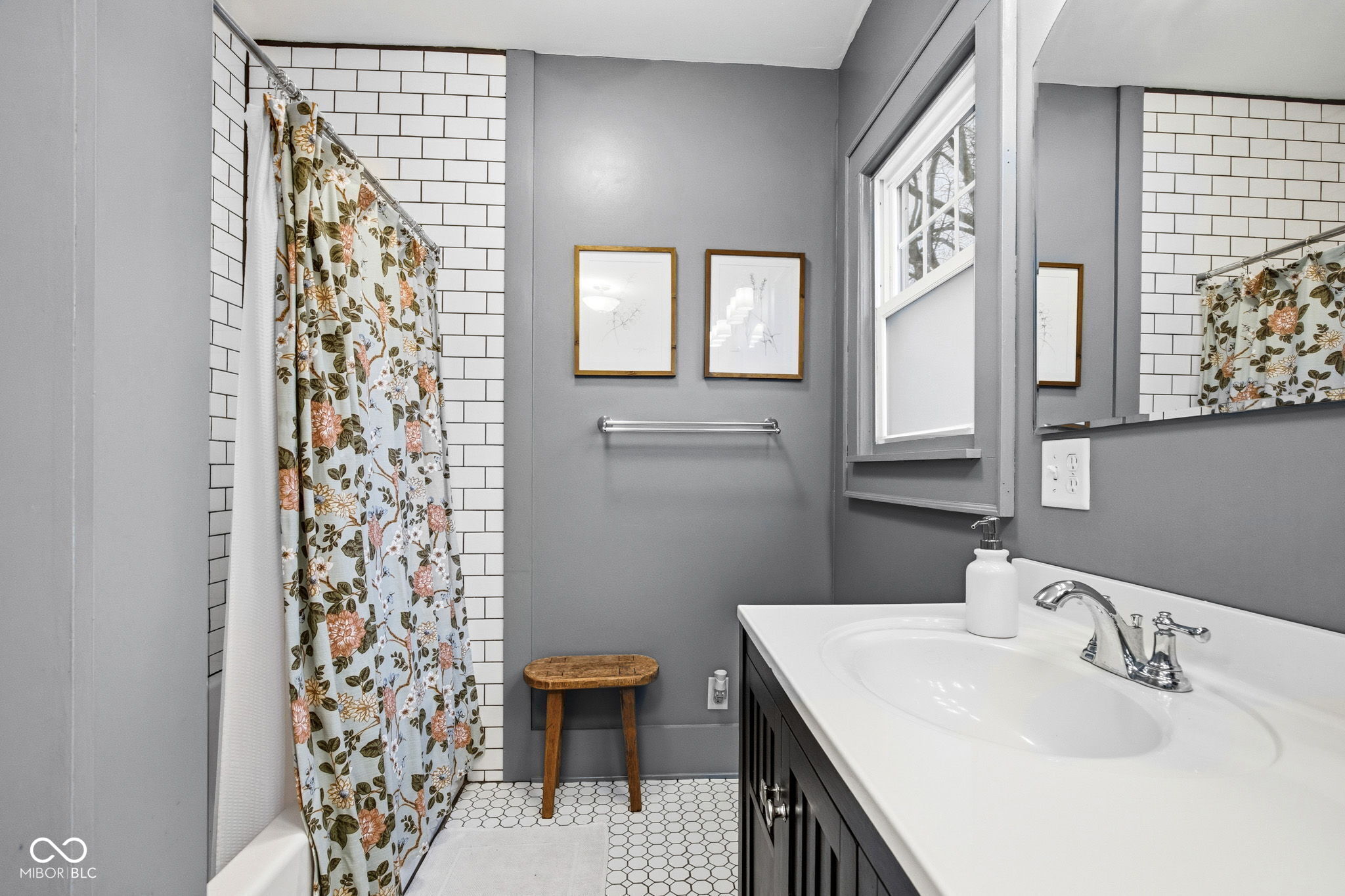 419 S Wilbur Wright Road