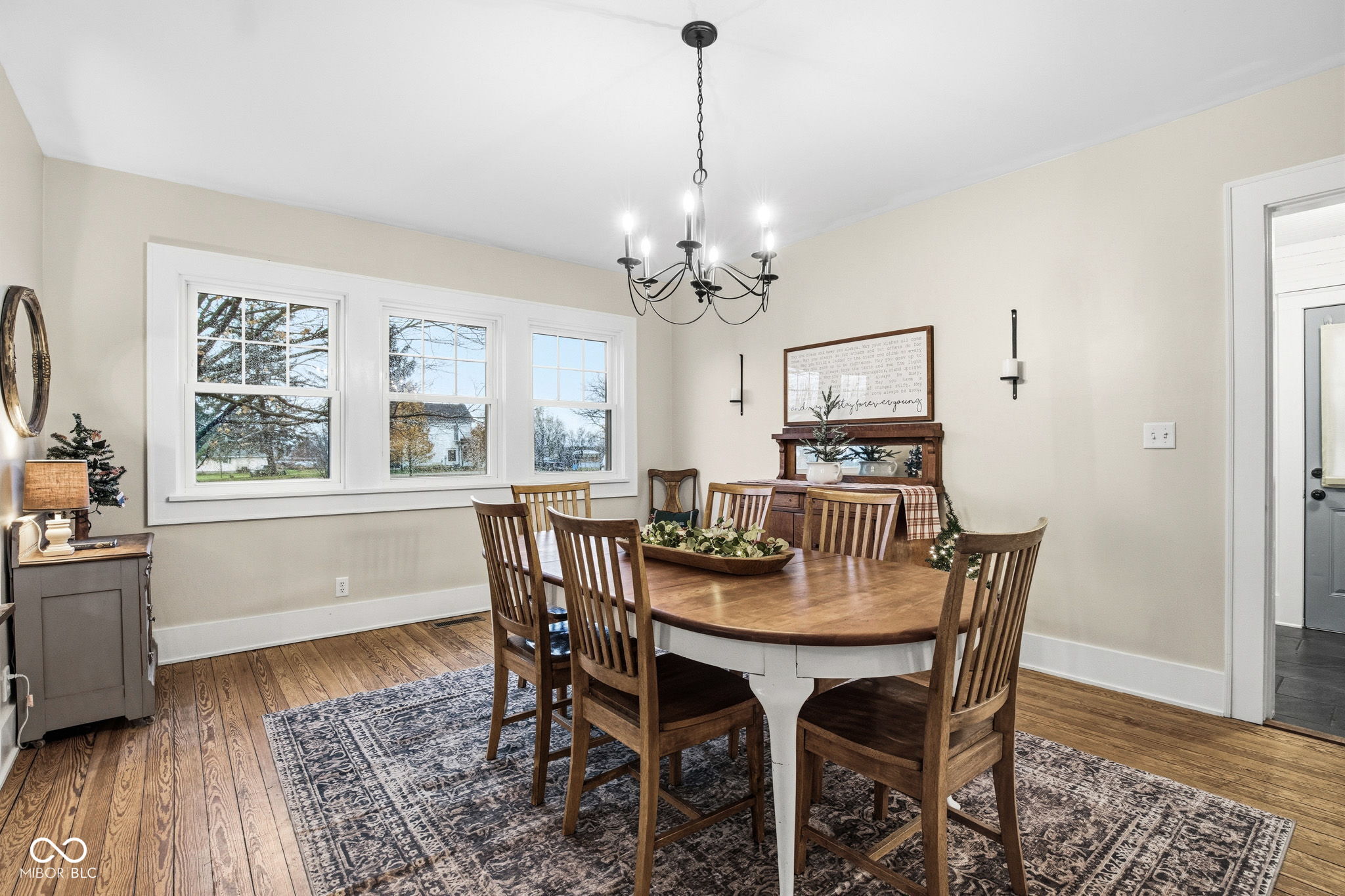 419 S Wilbur Wright Road