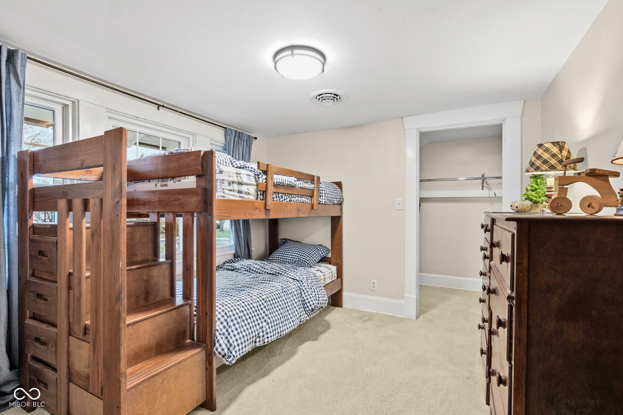 419 S Wilbur Wright Road