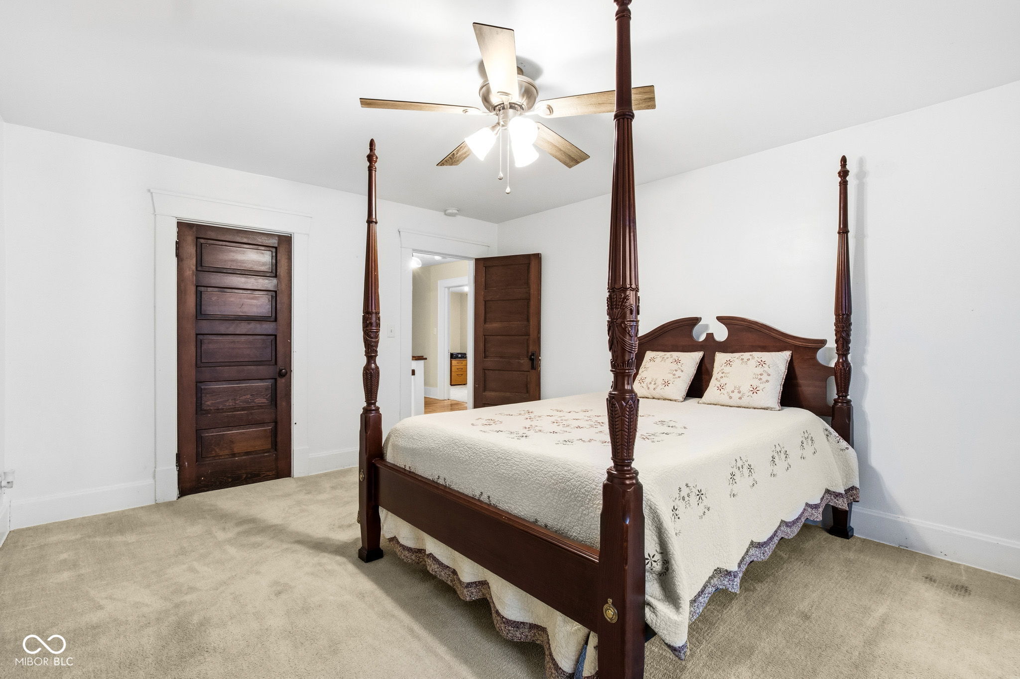 419 S Wilbur Wright Road