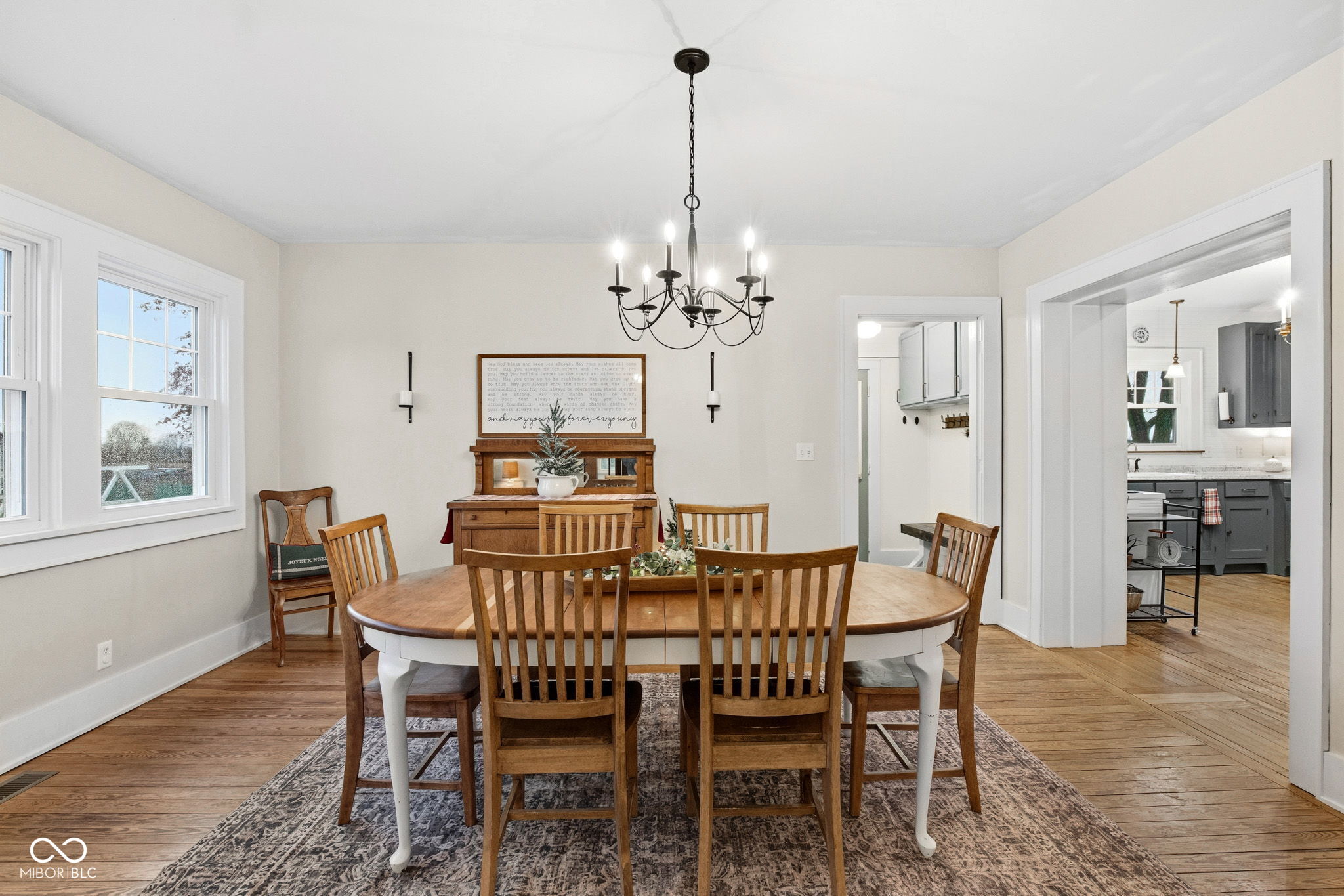 419 S Wilbur Wright Road