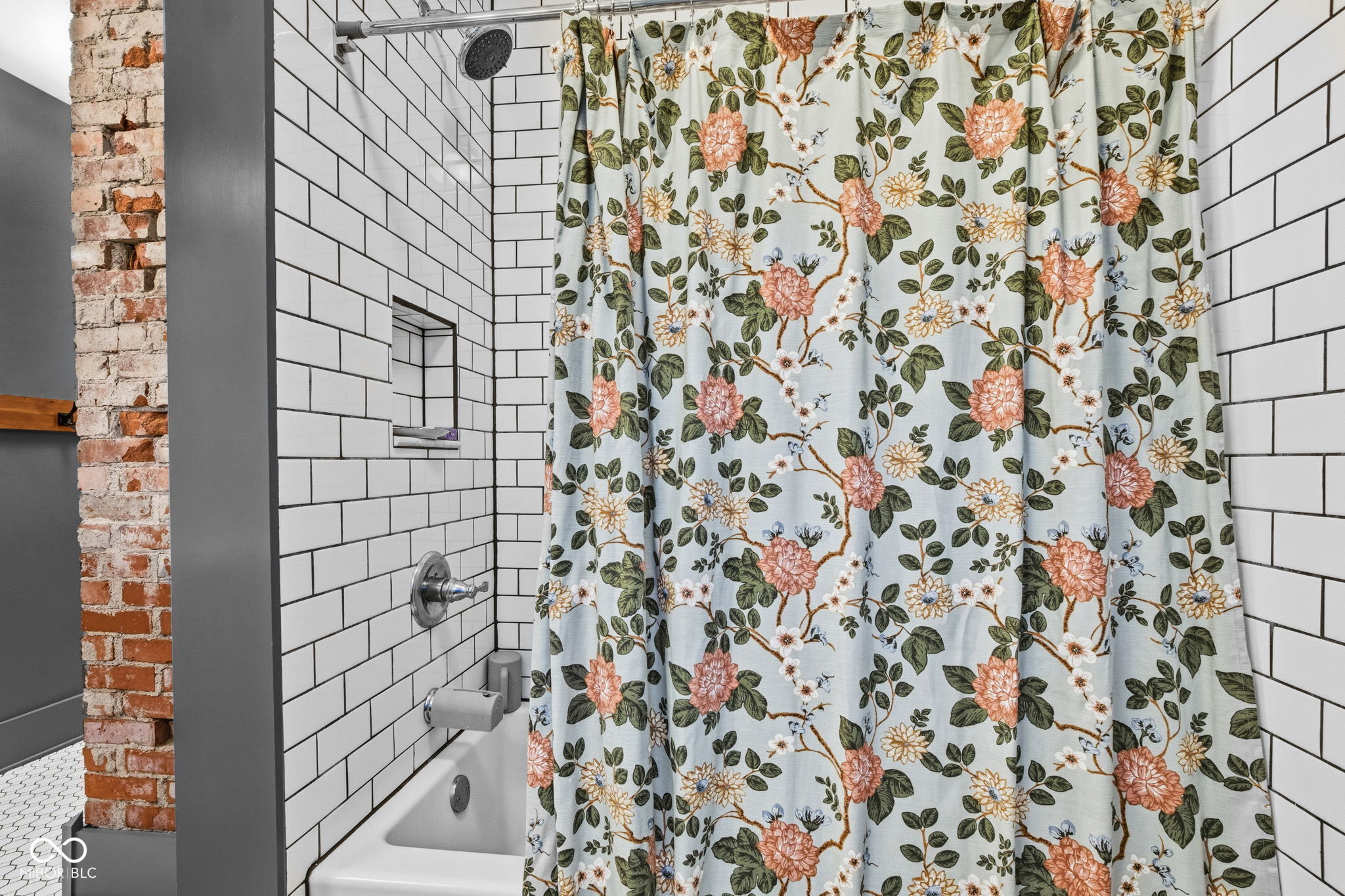 419 S Wilbur Wright Road