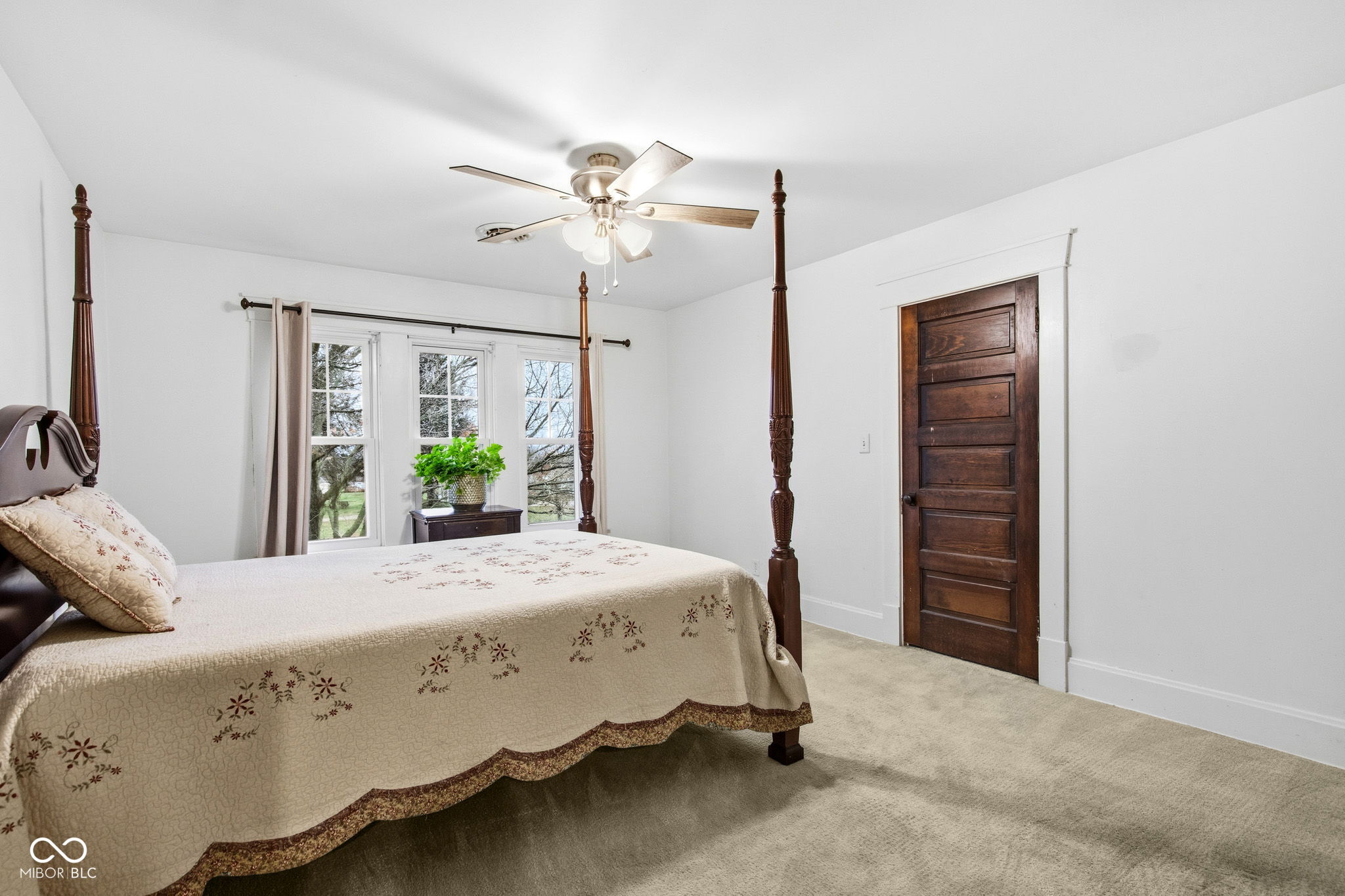 419 S Wilbur Wright Road