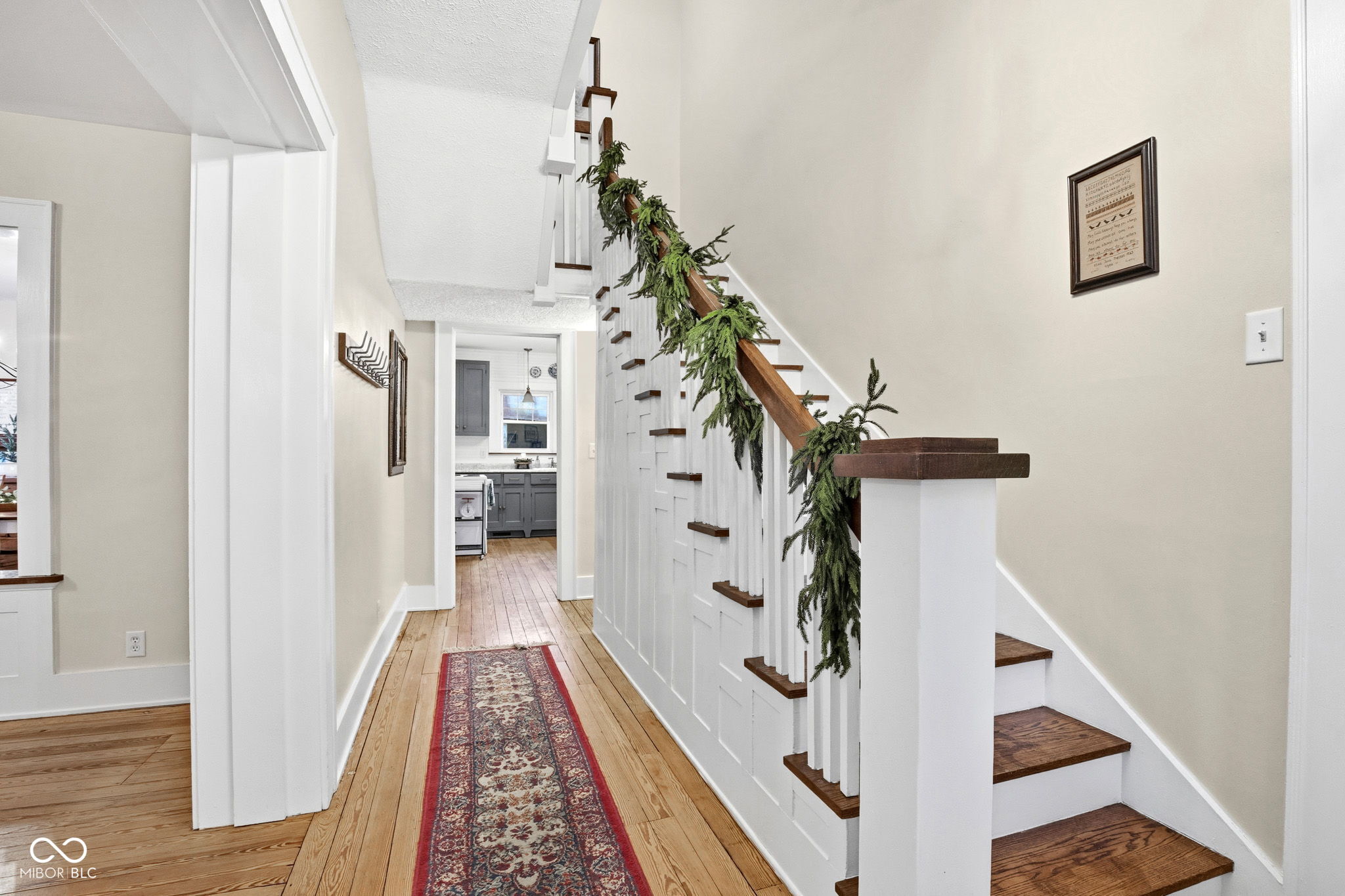 419 S Wilbur Wright Road