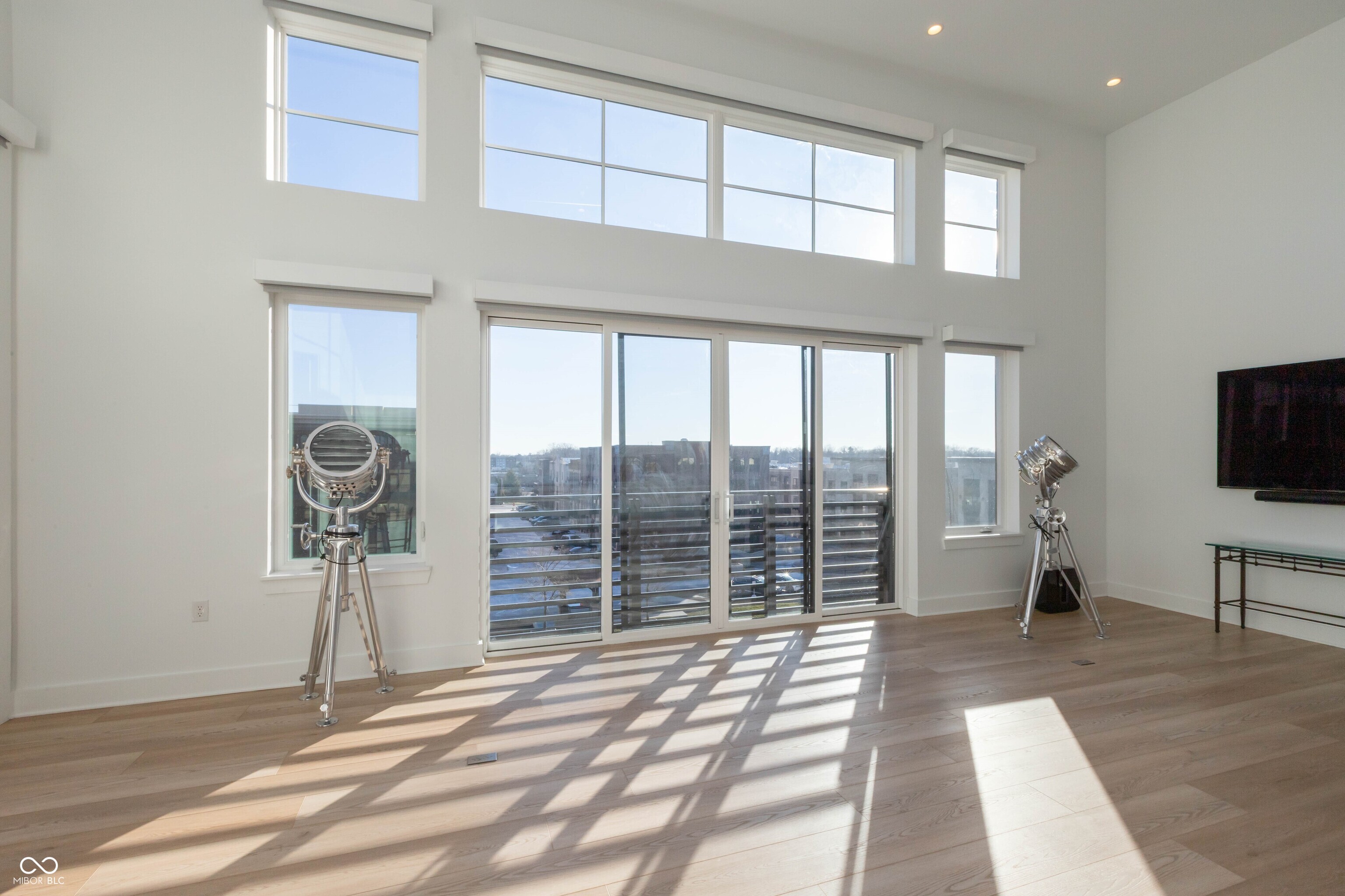 15 W Executive Drive Unit: #405