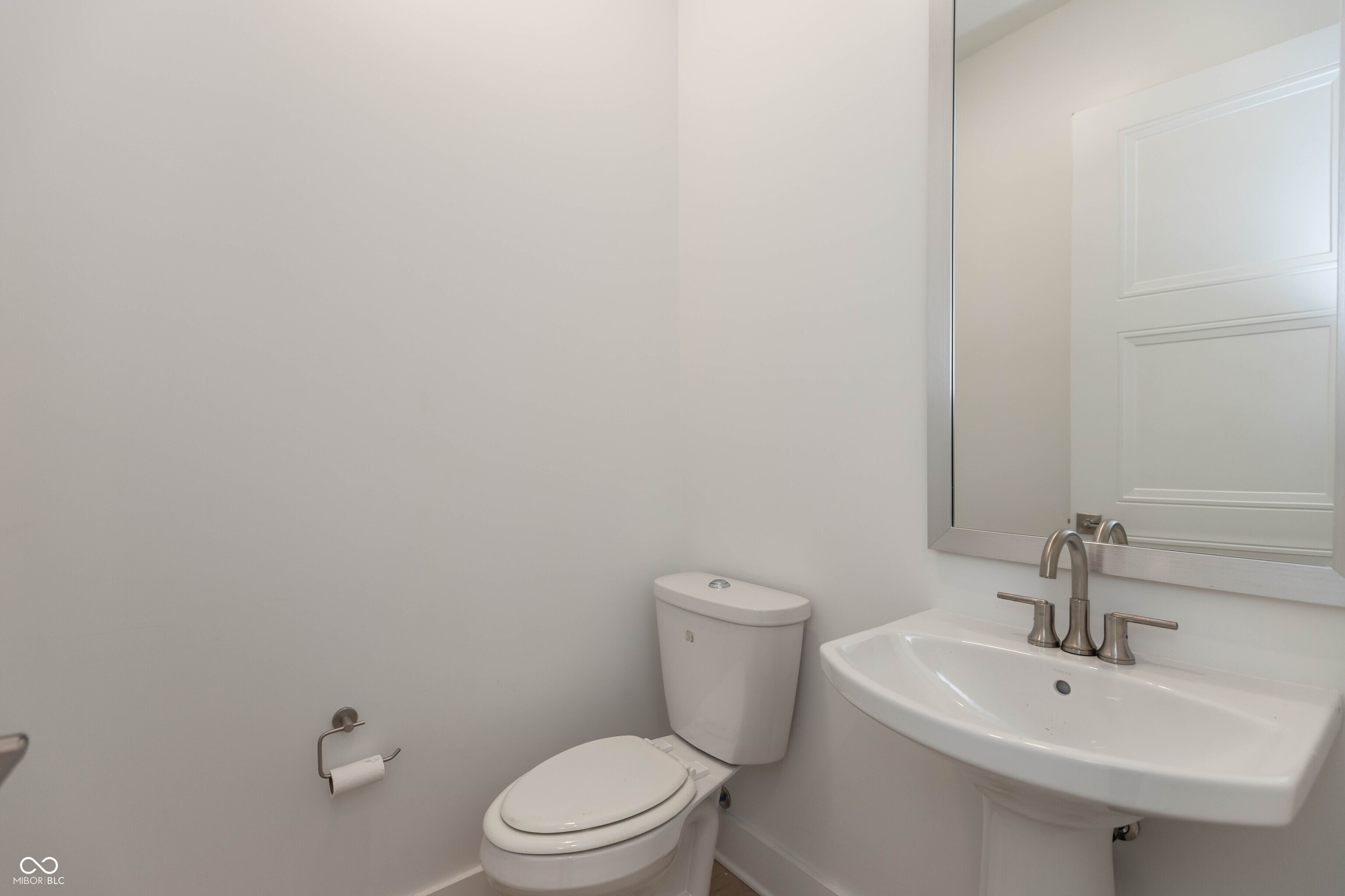 15 W Executive Drive Unit: #405