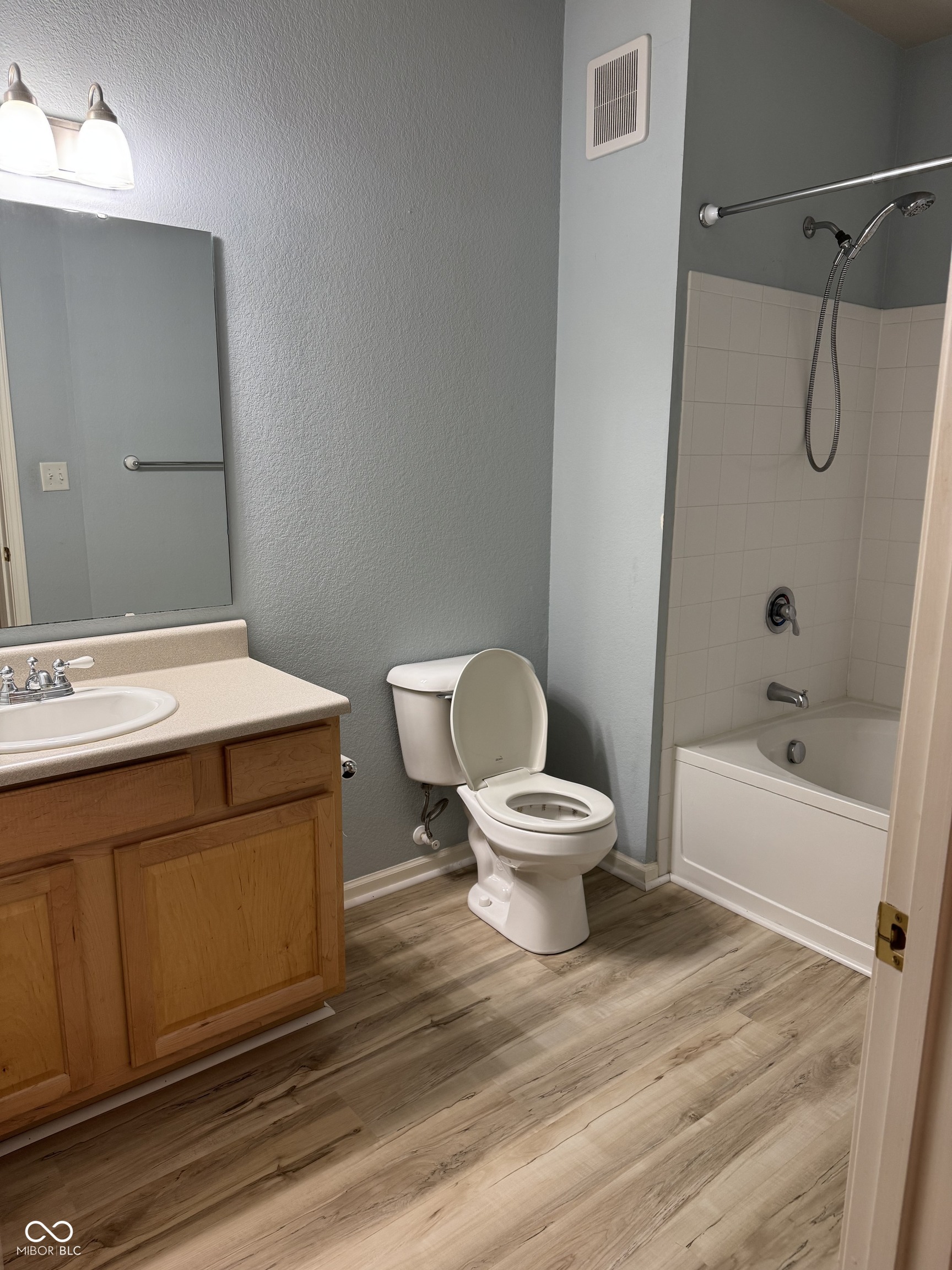 12926 University Crescent Unit: APT 2B