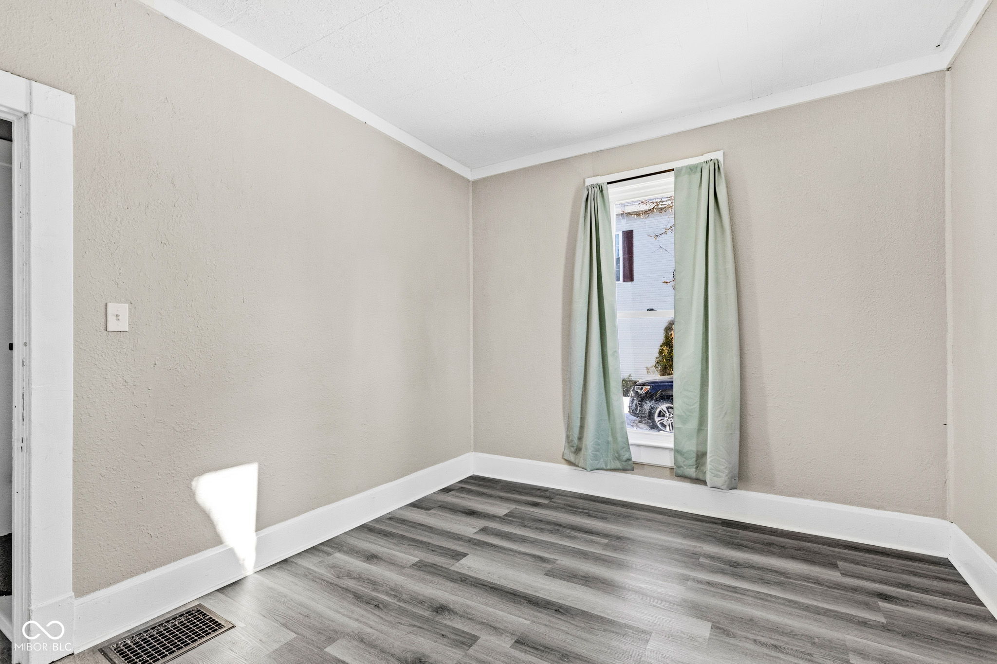 644 S 11th Street