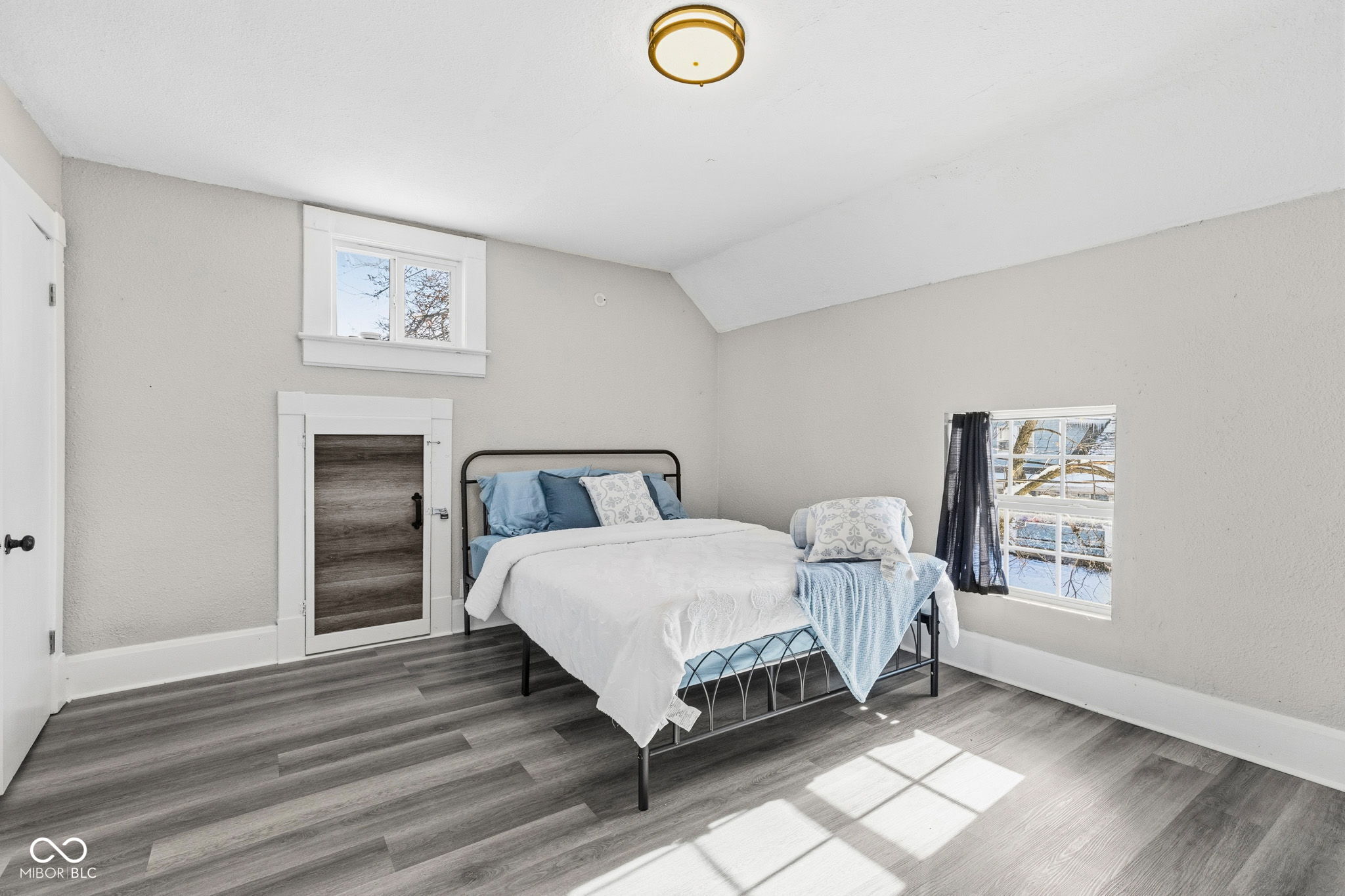 644 S 11th Street